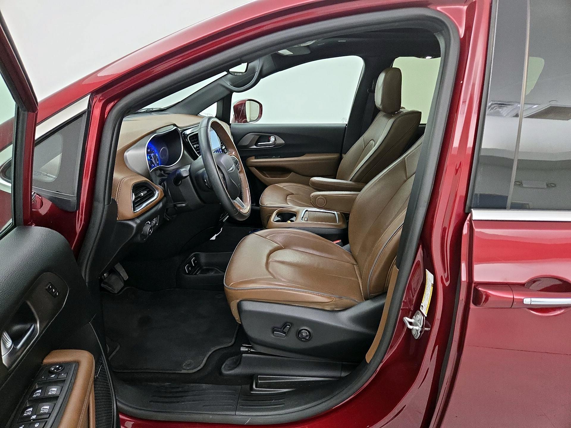 Thumbnail: 2020 Chrysler Pacifica - 11