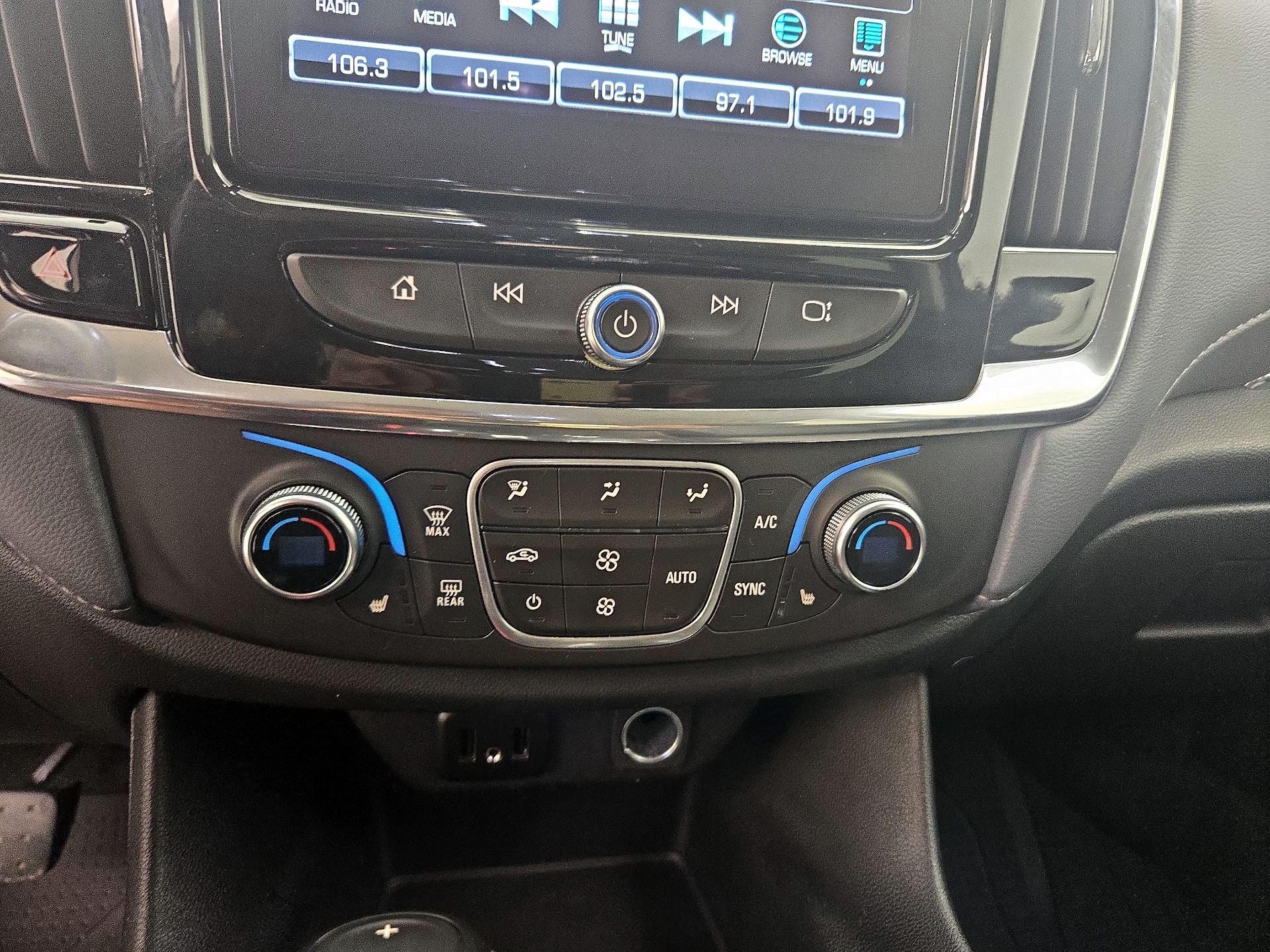 Thumbnail: 2018 Chevrolet Traverse - 16