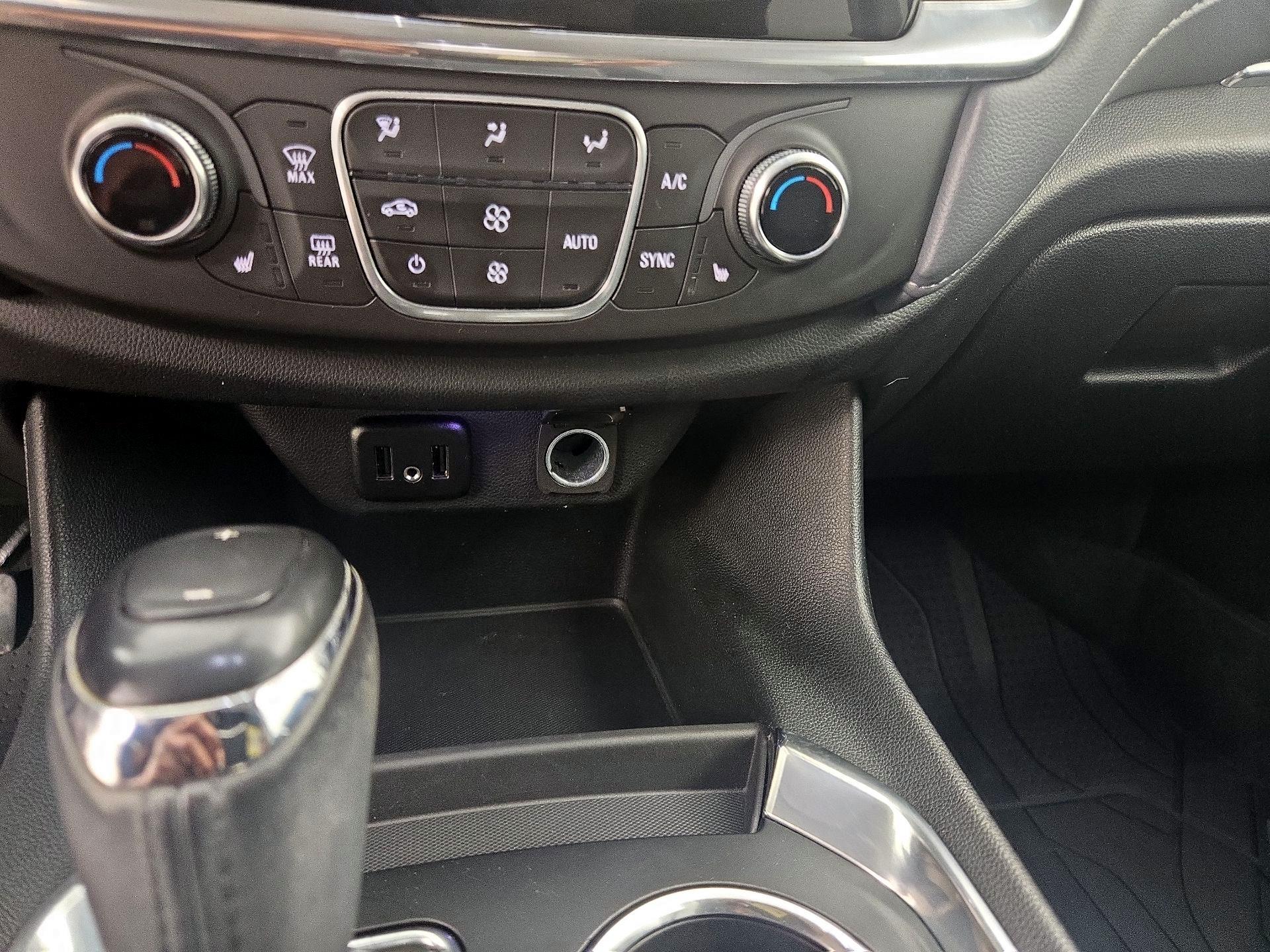 Thumbnail: 2018 Chevrolet Traverse - 18
