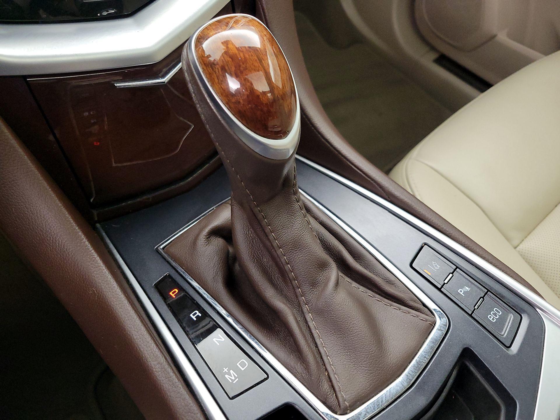 Thumbnail: 2015 Cadillac SRX - 18