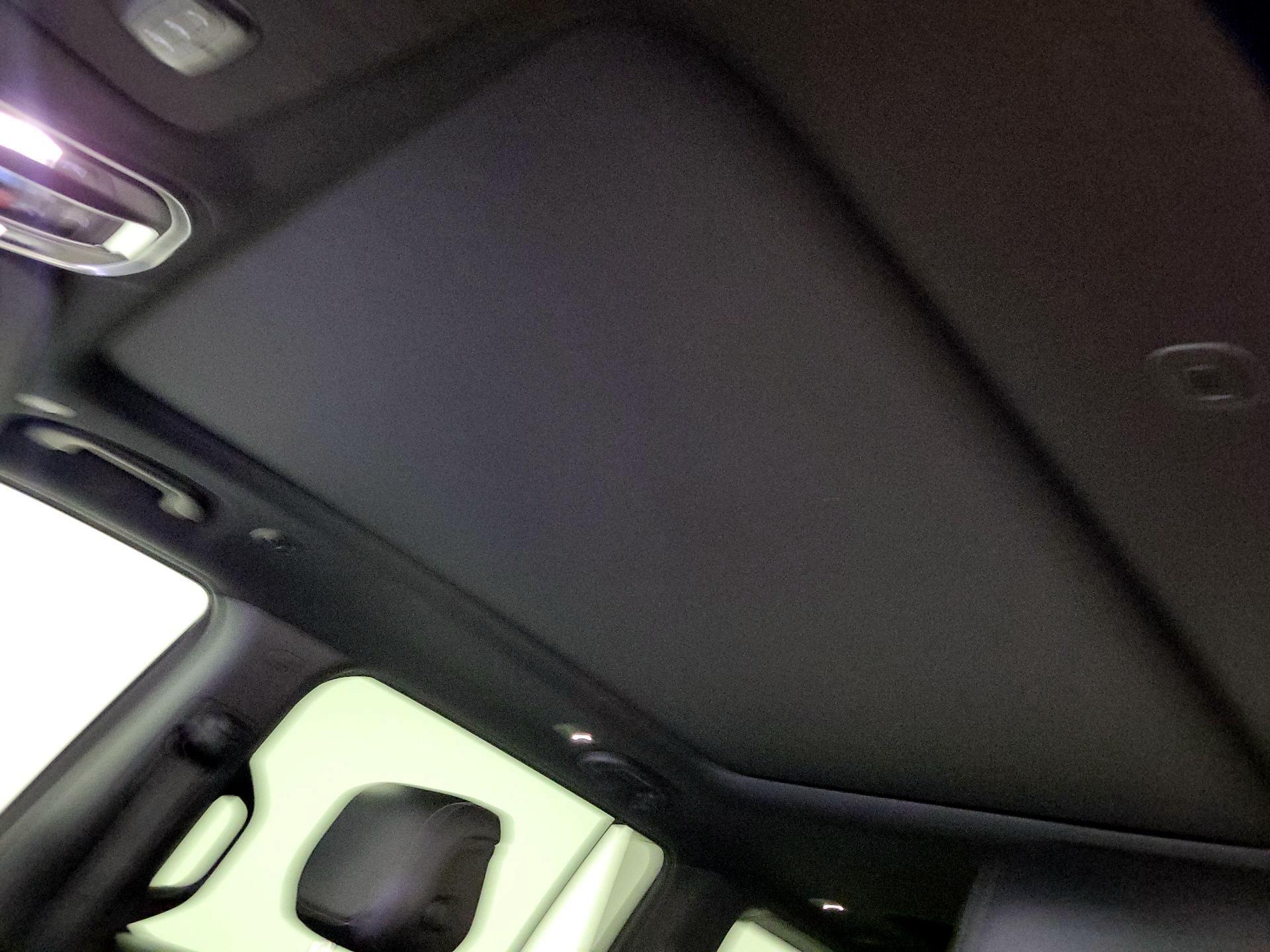 Thumbnail: 2022 Jeep Wagoneer - 19