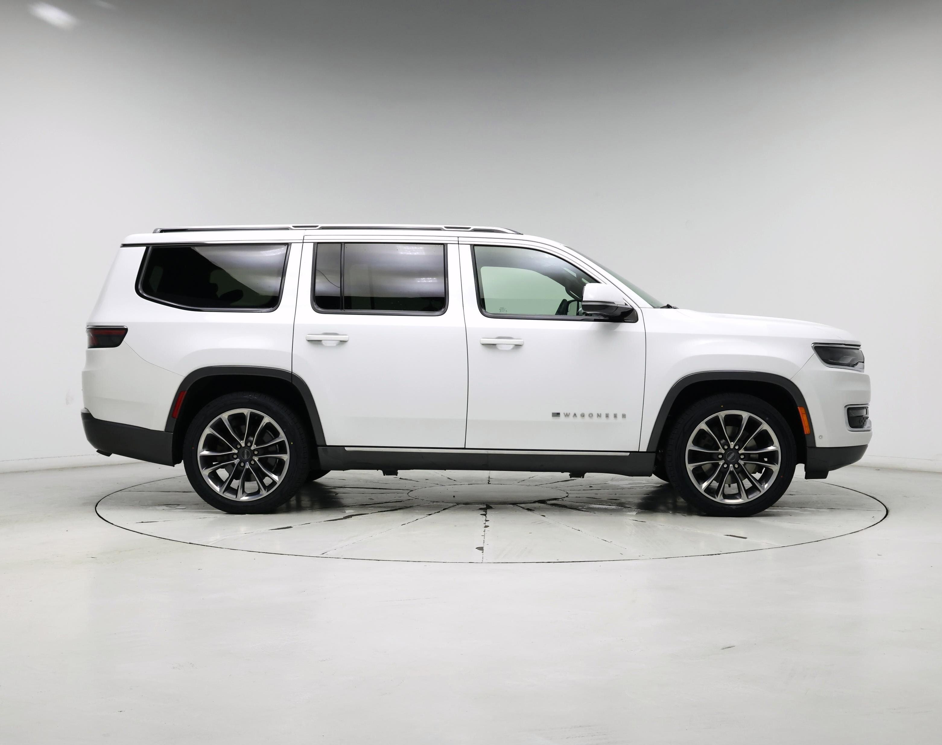 Thumbnail: 2022 Jeep Wagoneer - 7