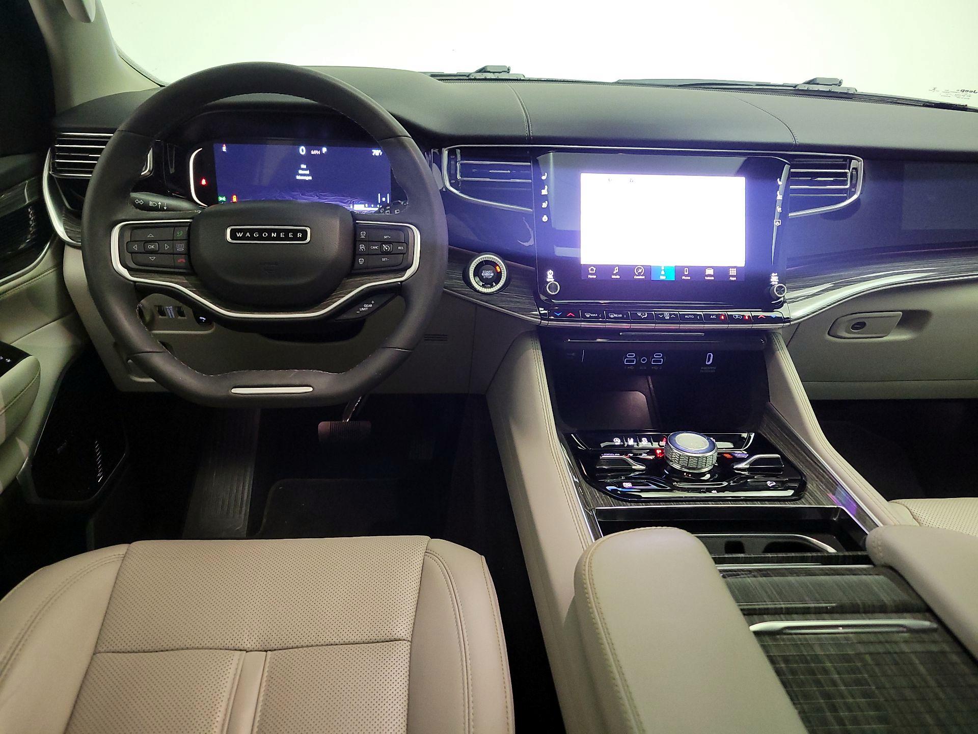 Thumbnail: 2022 Jeep Wagoneer - 9