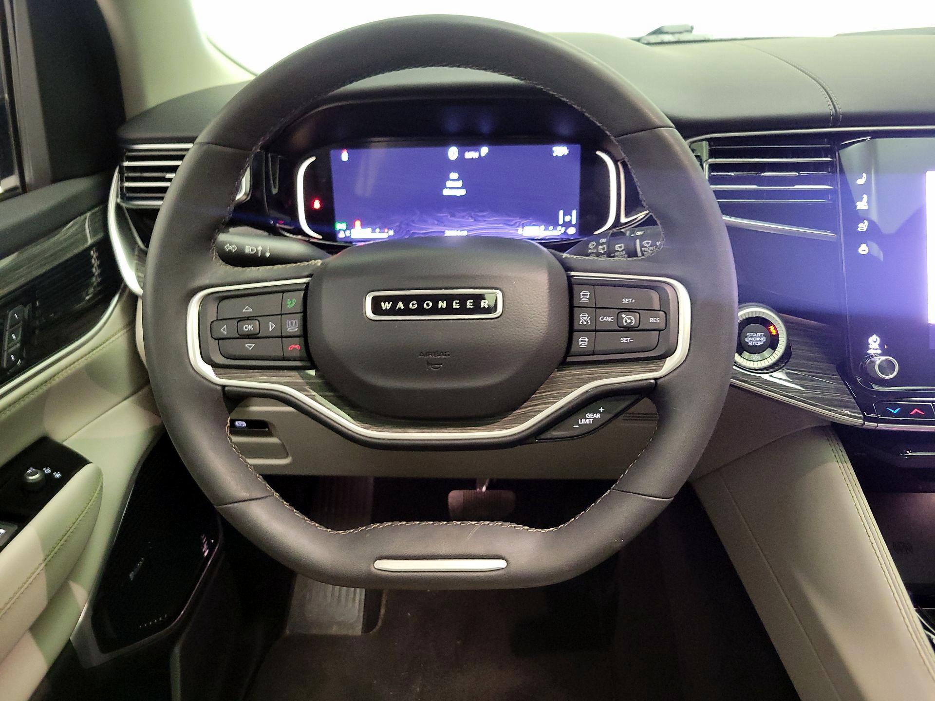 Thumbnail: 2022 Jeep Wagoneer - 10