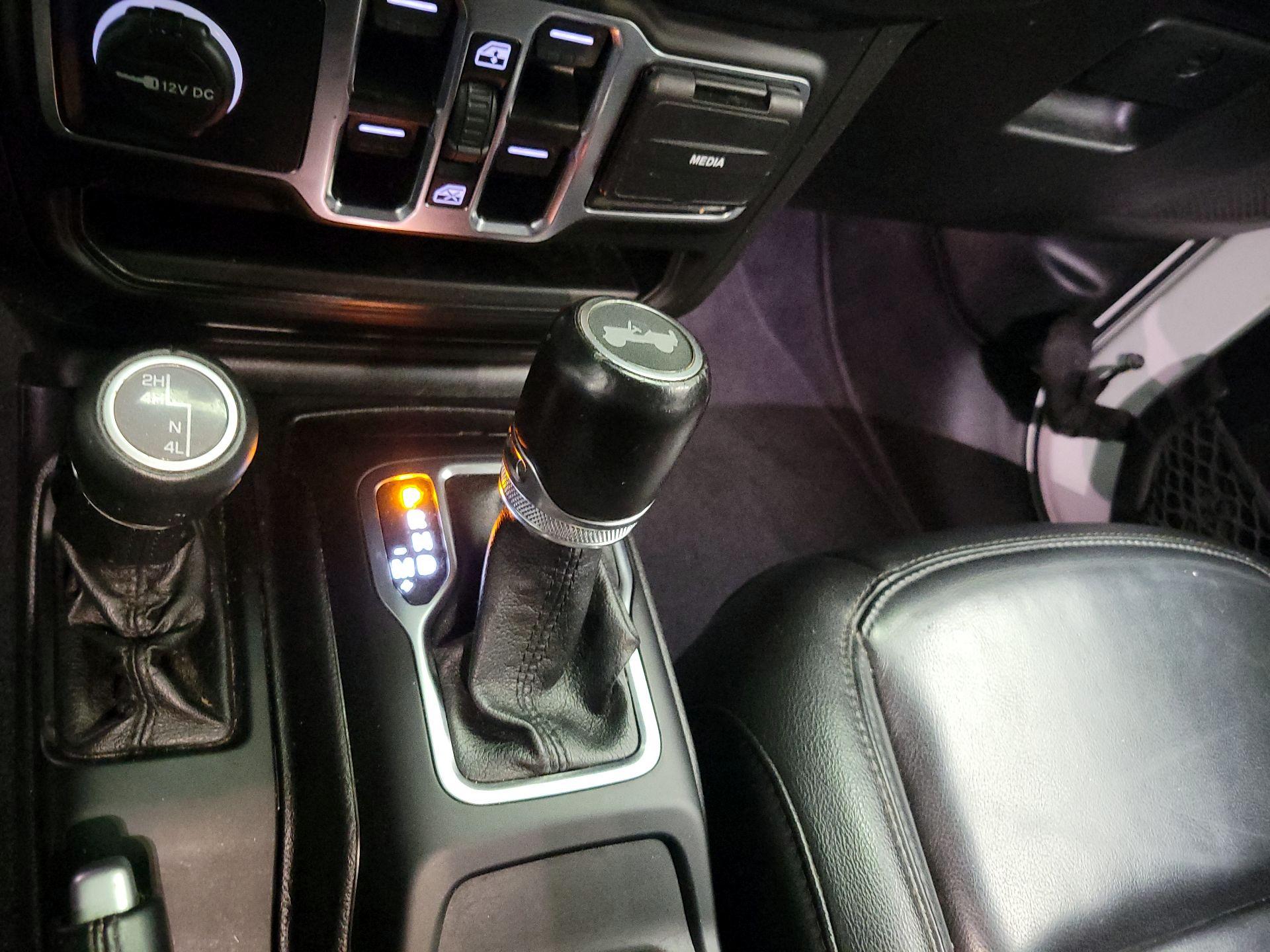 Thumbnail: 2020 Jeep Wrangler - 18