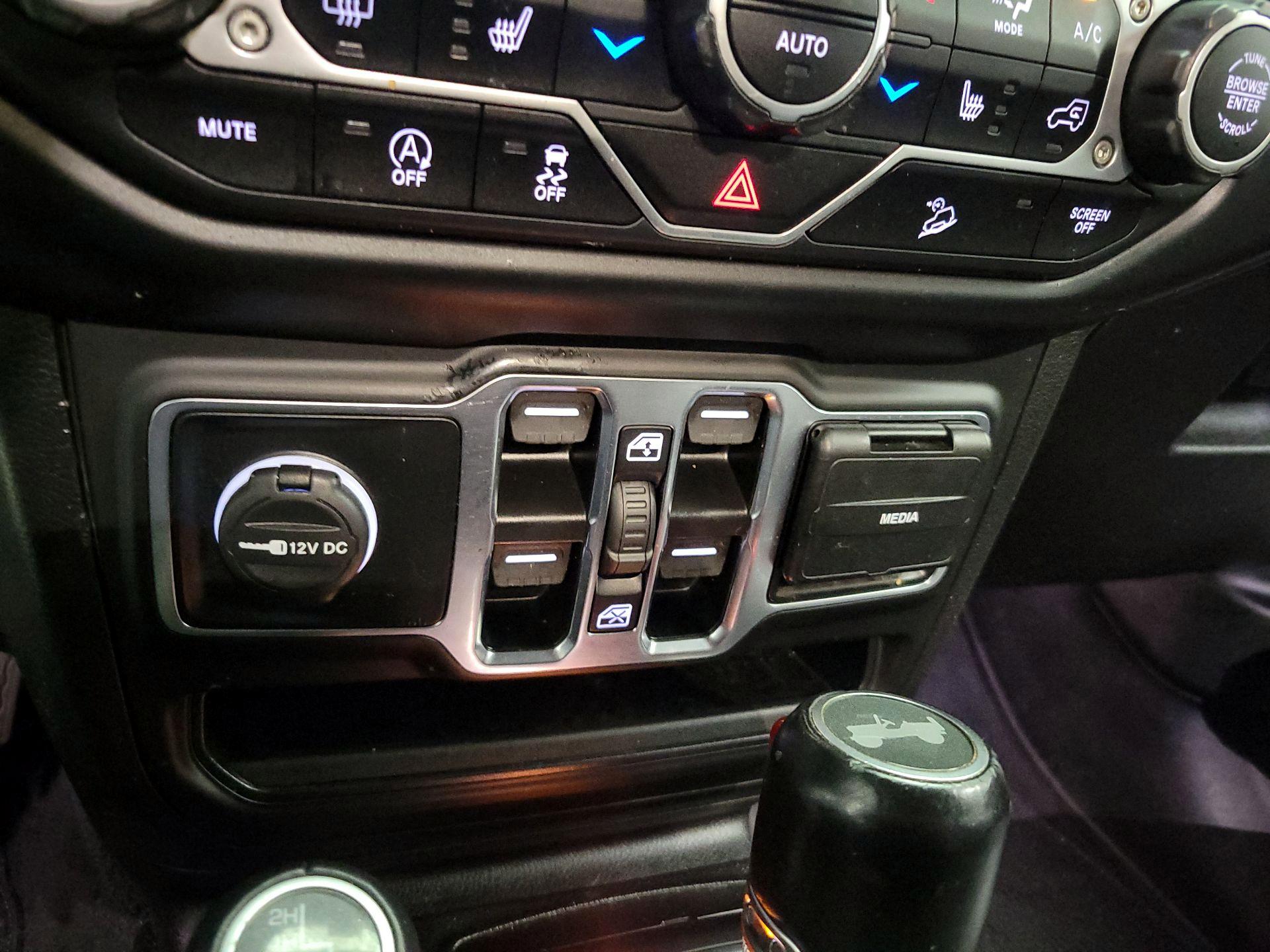 Thumbnail: 2020 Jeep Wrangler - 19