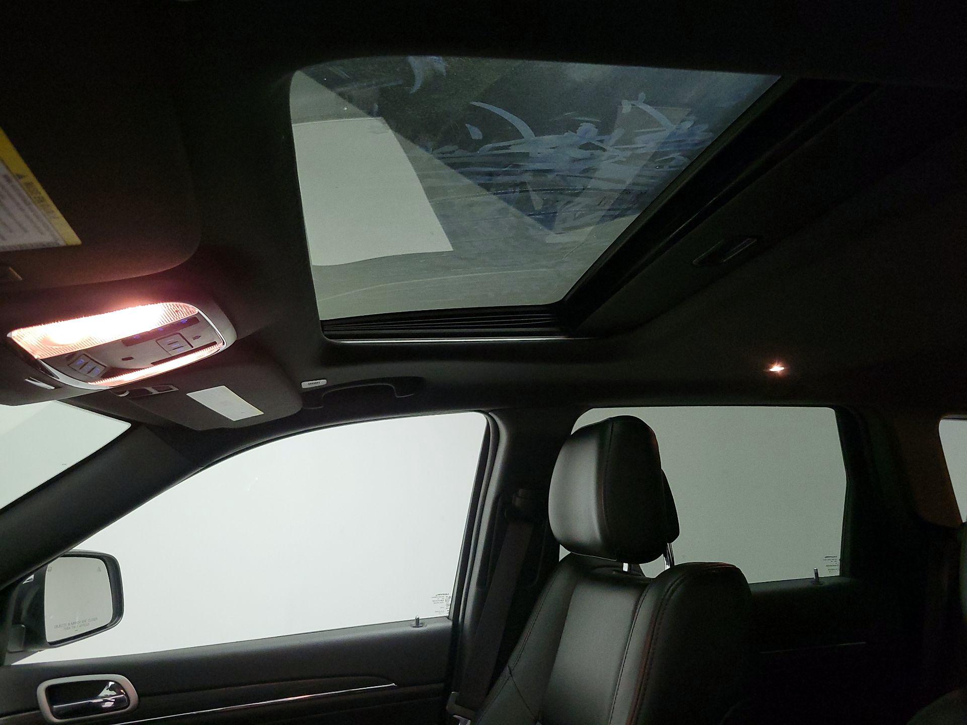Thumbnail: 2022 Jeep Grand Cherokee - 20