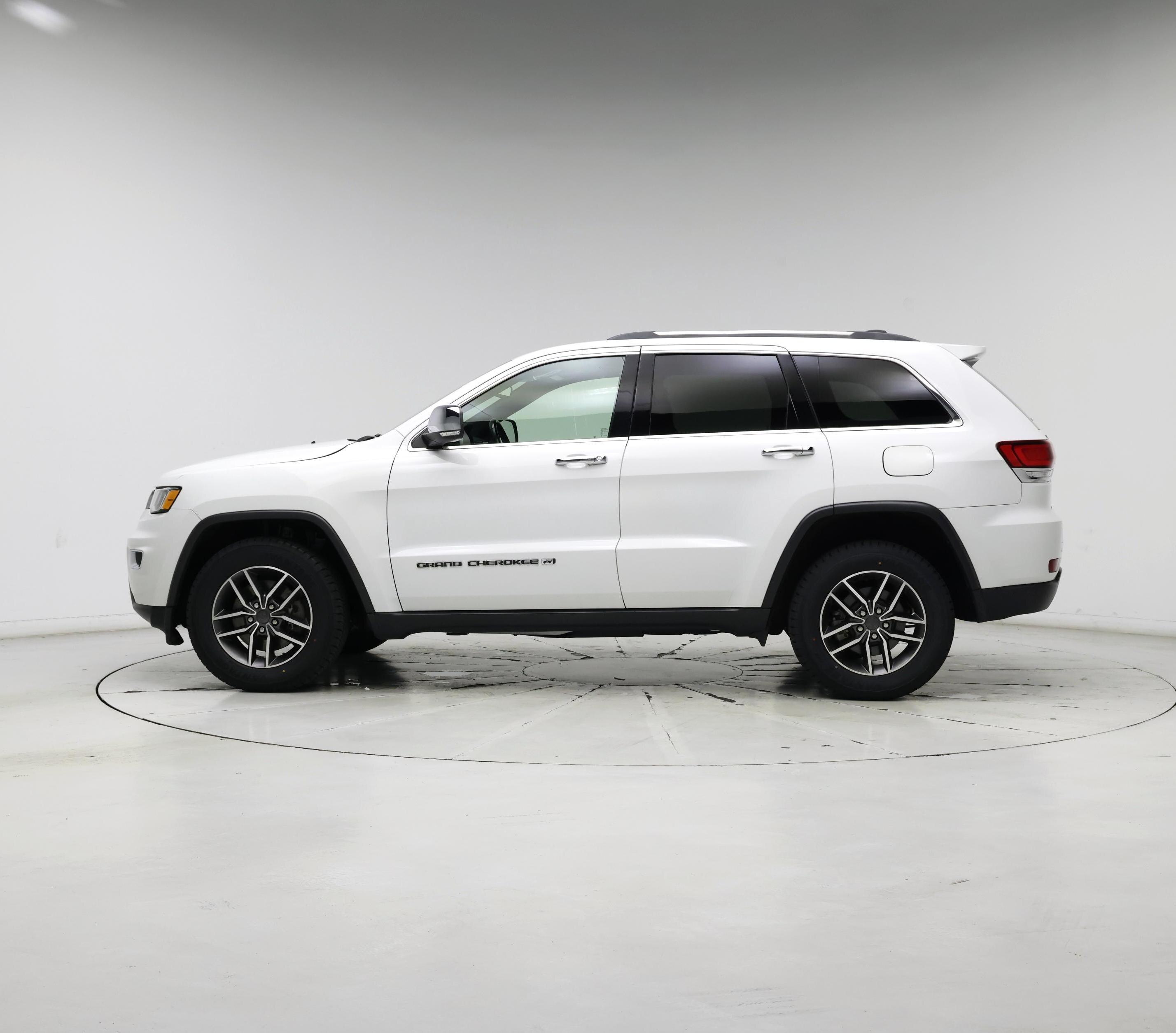 Thumbnail: 2022 Jeep Grand Cherokee - 3