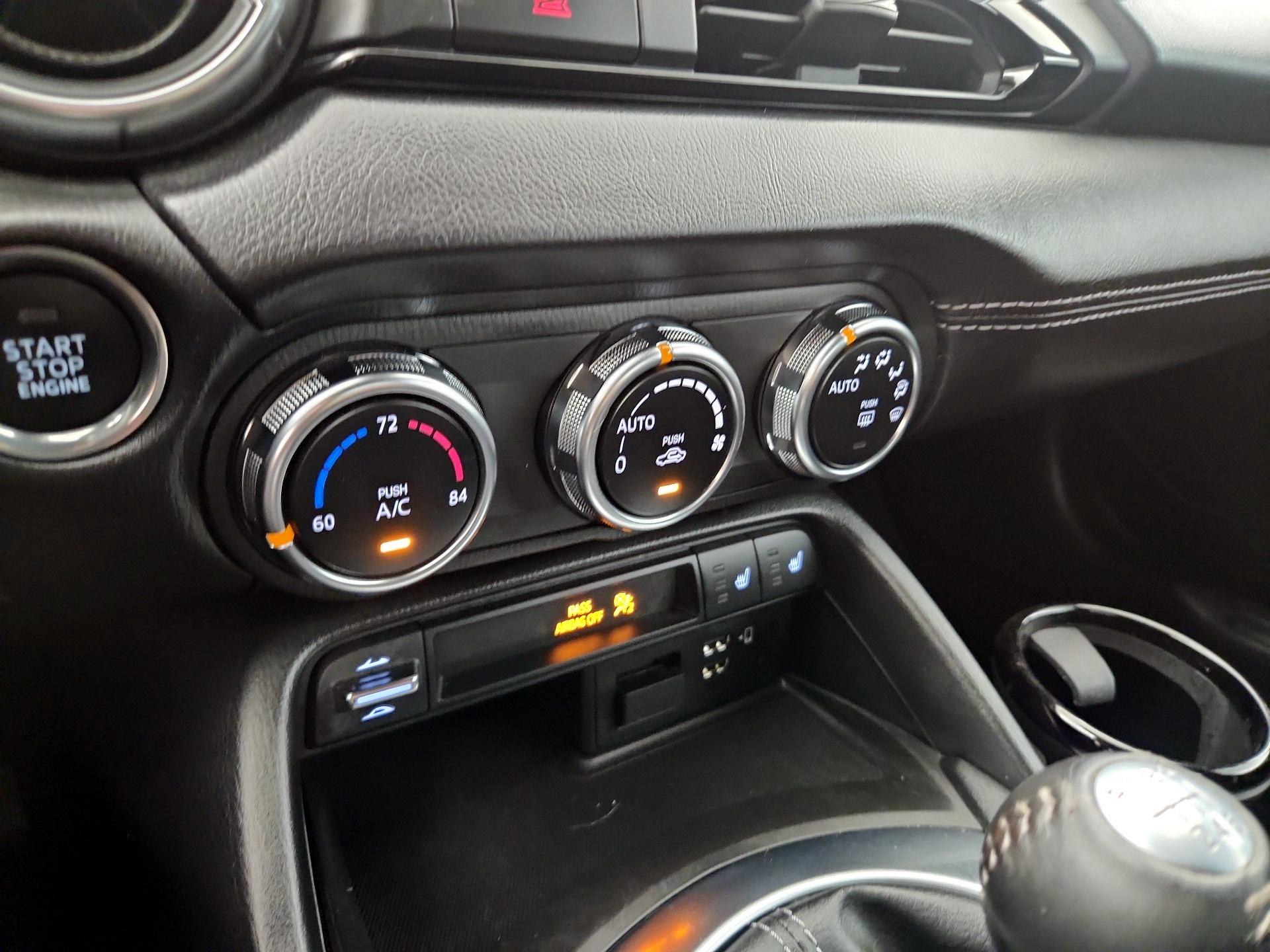 Thumbnail: 2021 Mazda MX-5 Miata - 16
