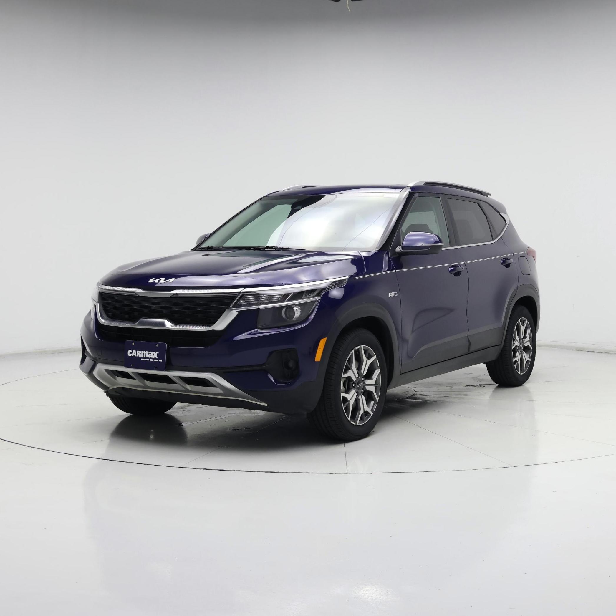 Thumbnail: 2023 Kia Seltos - 4