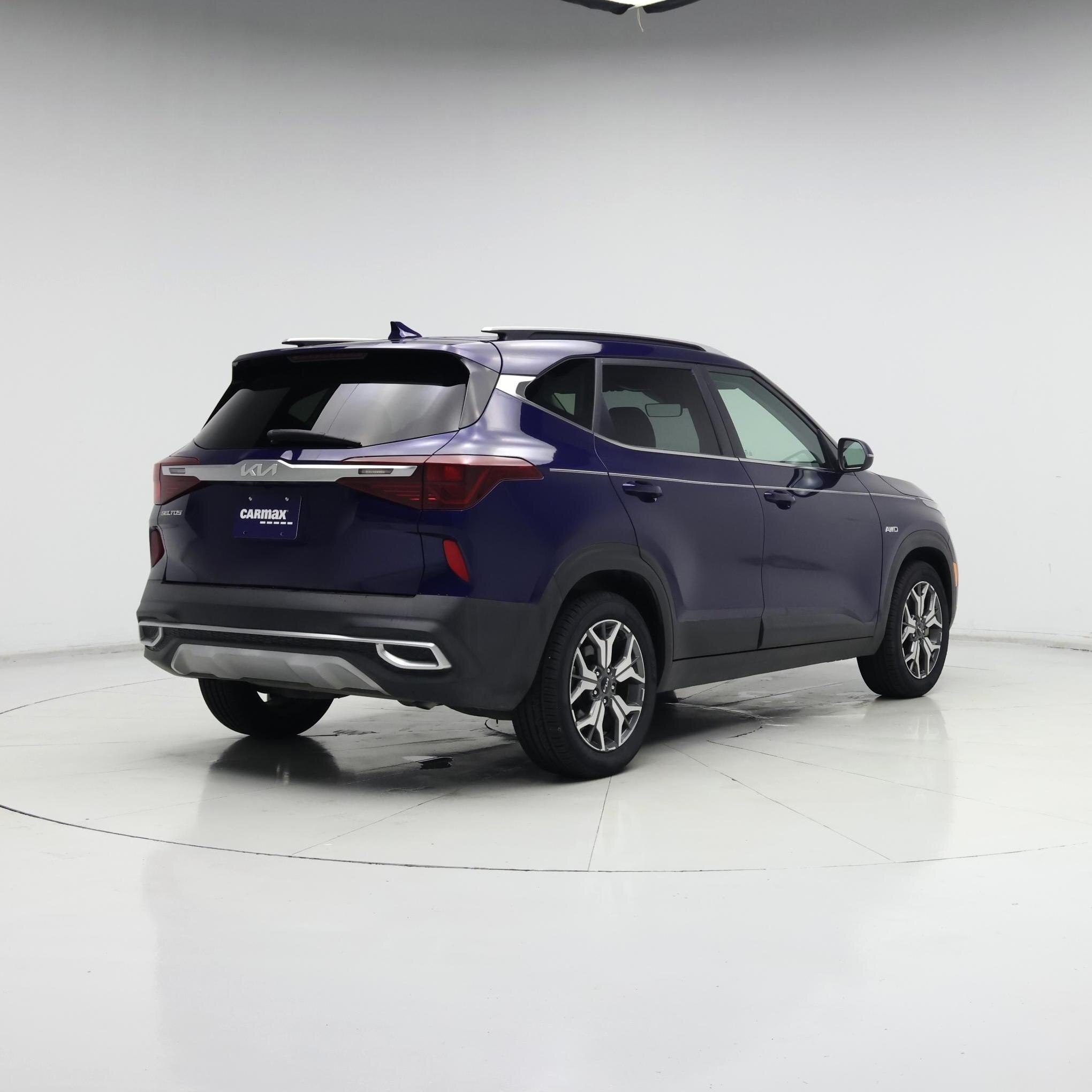 Thumbnail: 2023 Kia Seltos - 8