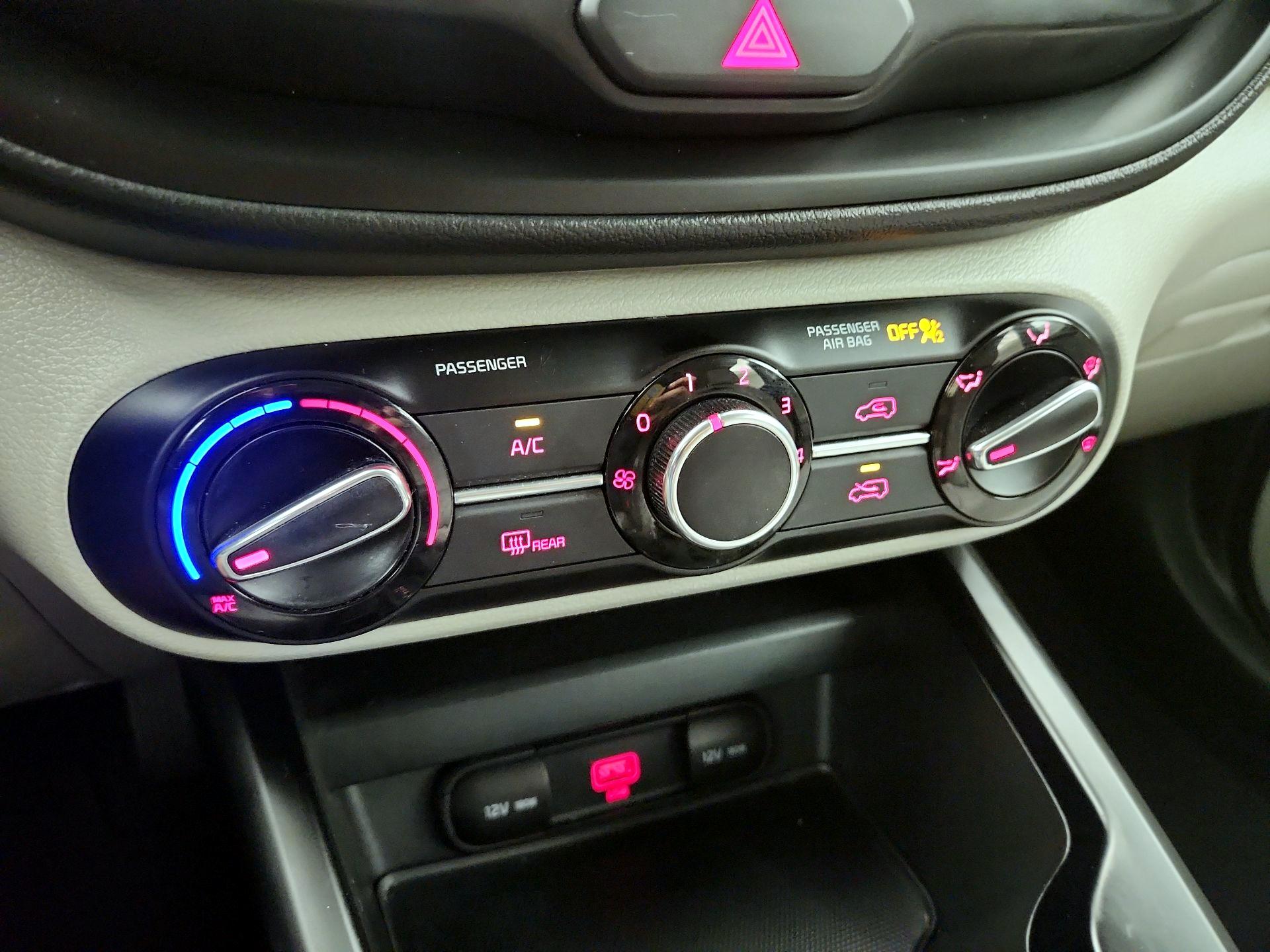 Thumbnail: 2022 Kia Soul - 16