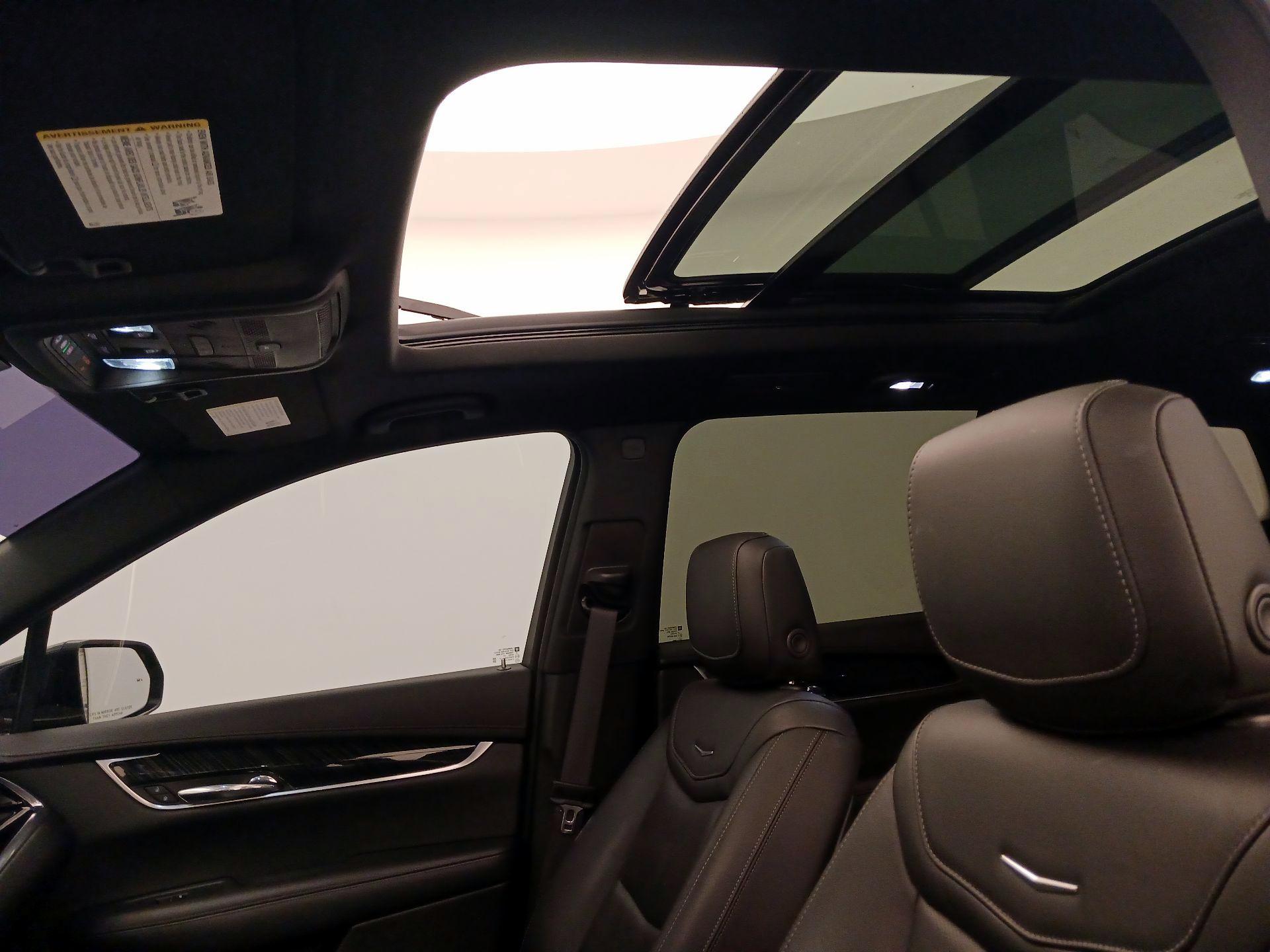 Thumbnail: 2022 Cadillac XT6 - 19