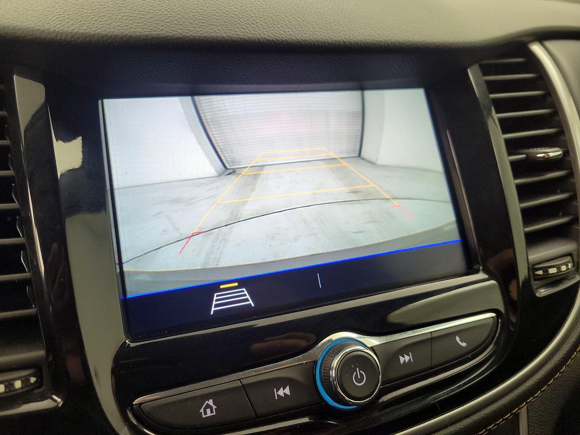 Thumbnail: 2021 Chevrolet Trax - 14