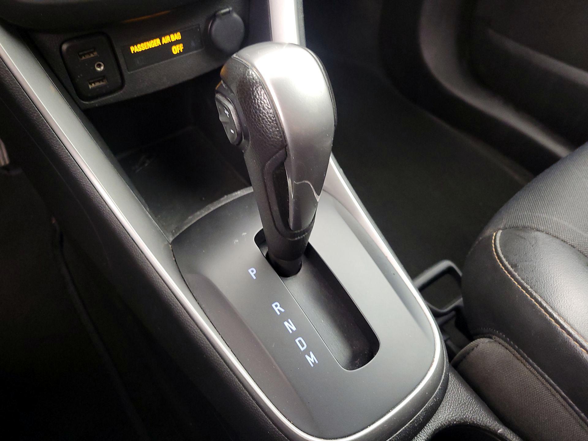 Thumbnail: 2021 Chevrolet Trax - 17