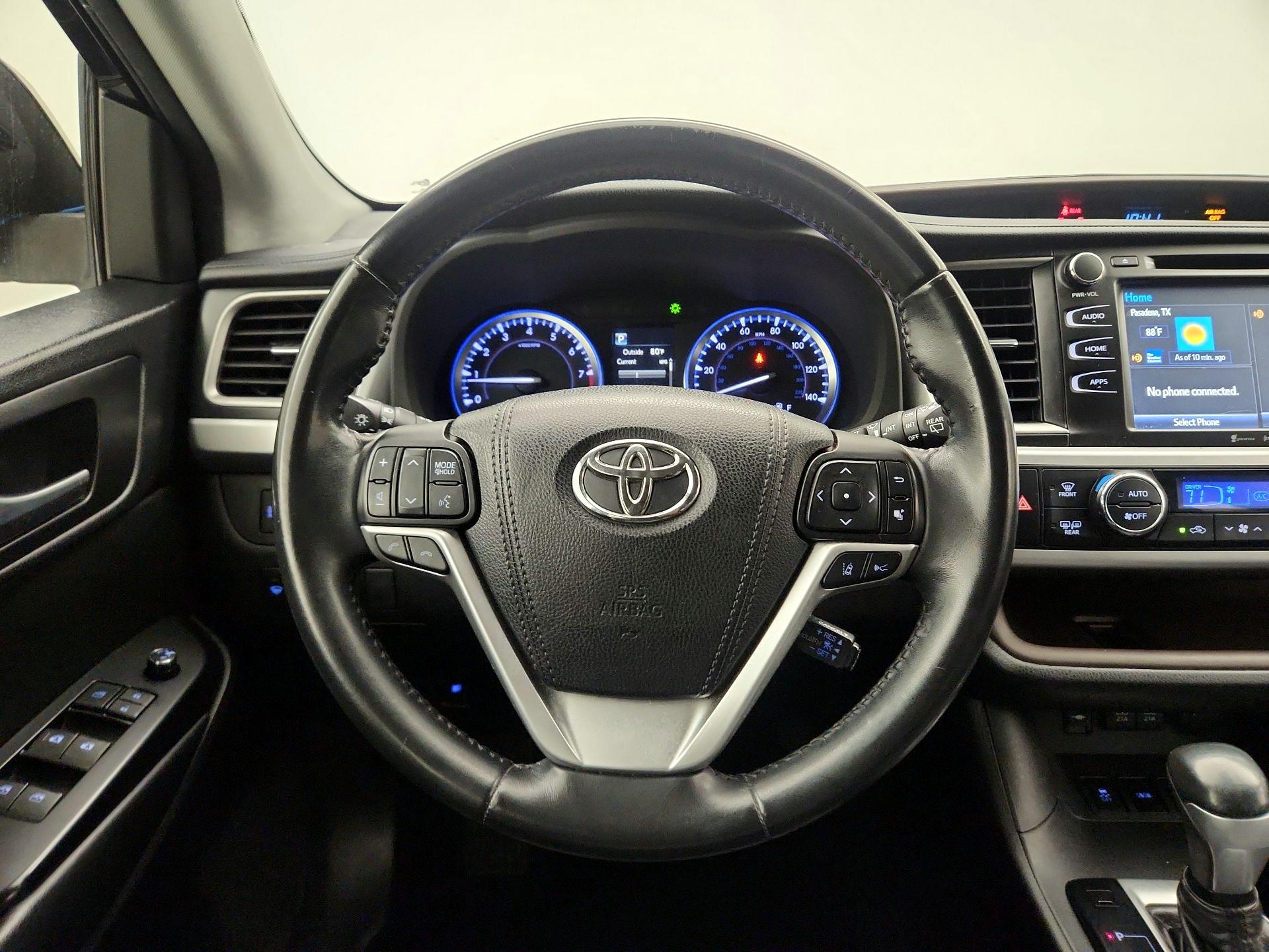 Thumbnail: 2018 Toyota Highlander - 10