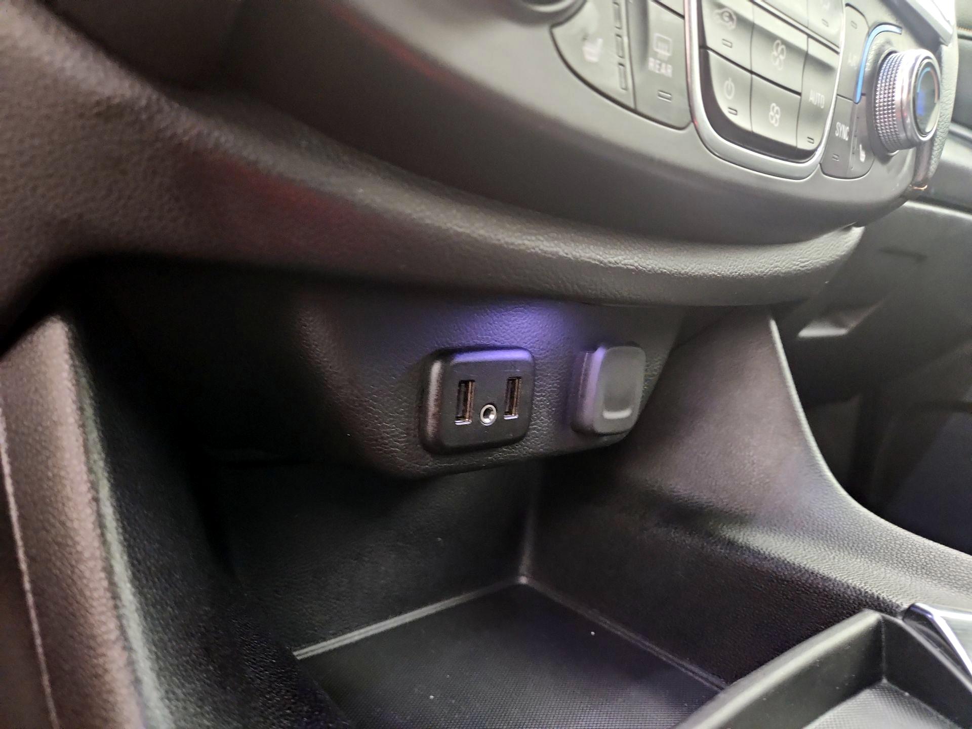 Thumbnail: 2021 Chevrolet Traverse - 19