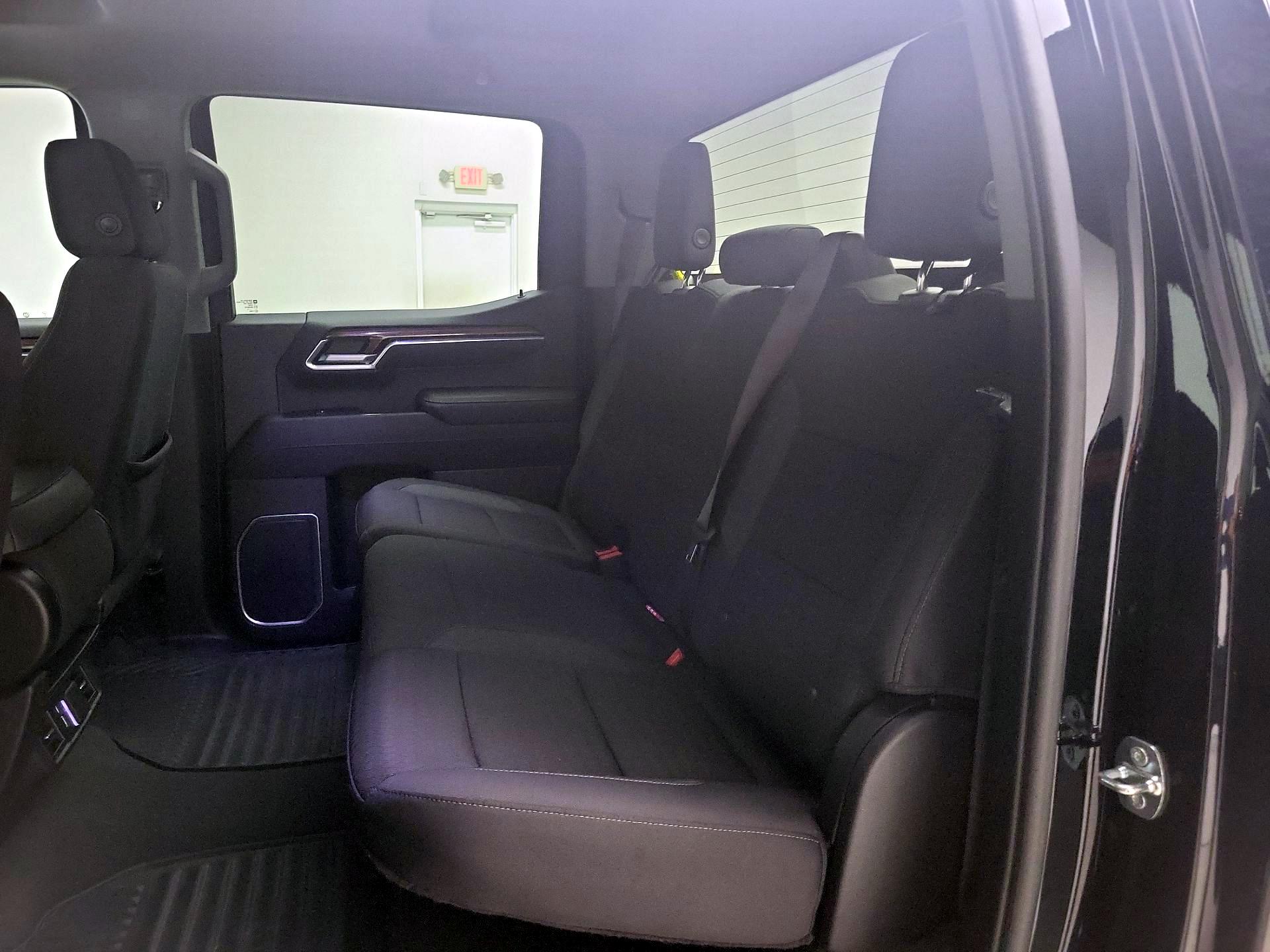 Thumbnail: 2023 Chevrolet Silverado 1500 - 19
