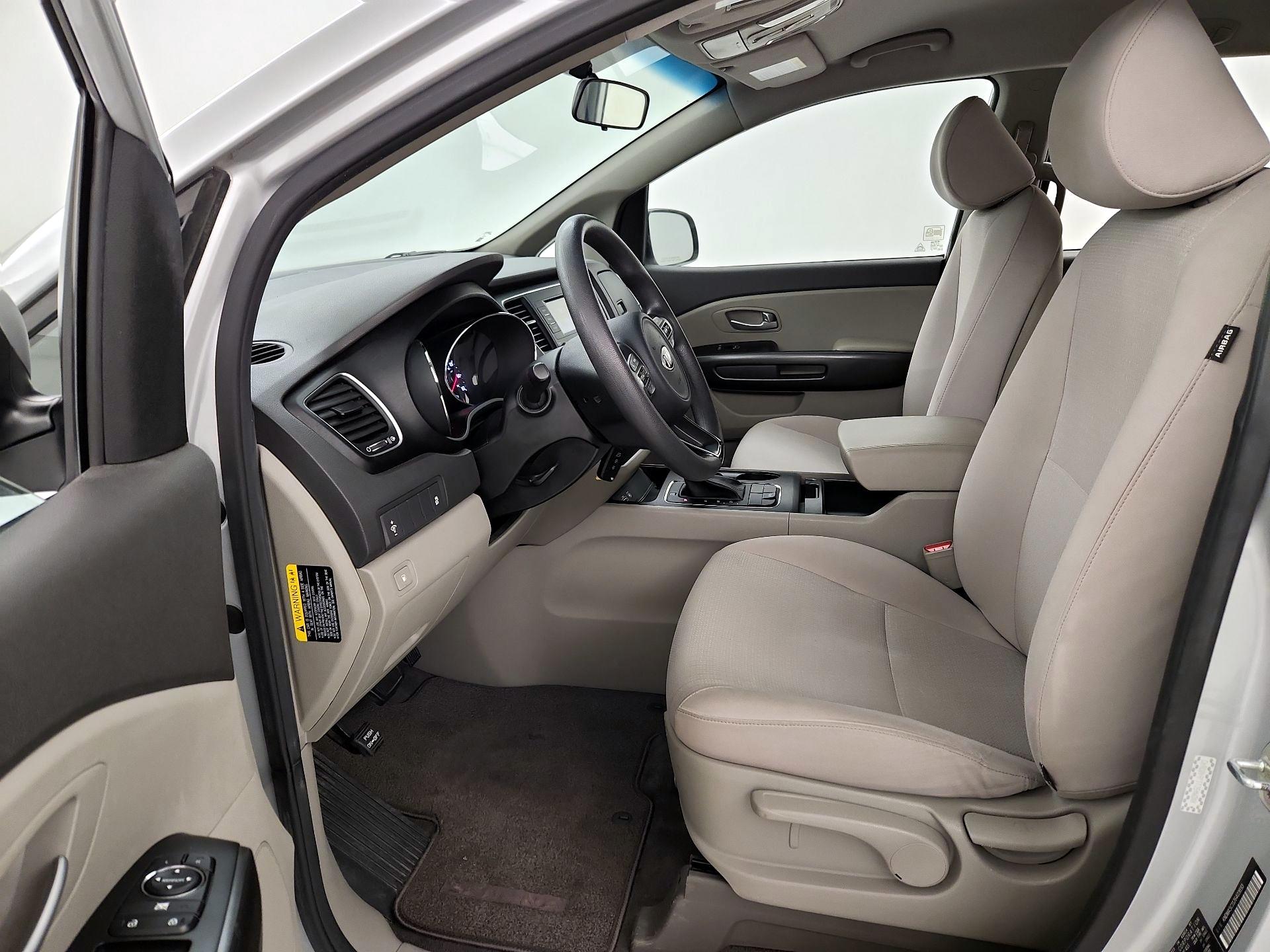 Thumbnail: 2018 Kia Sedona - 11