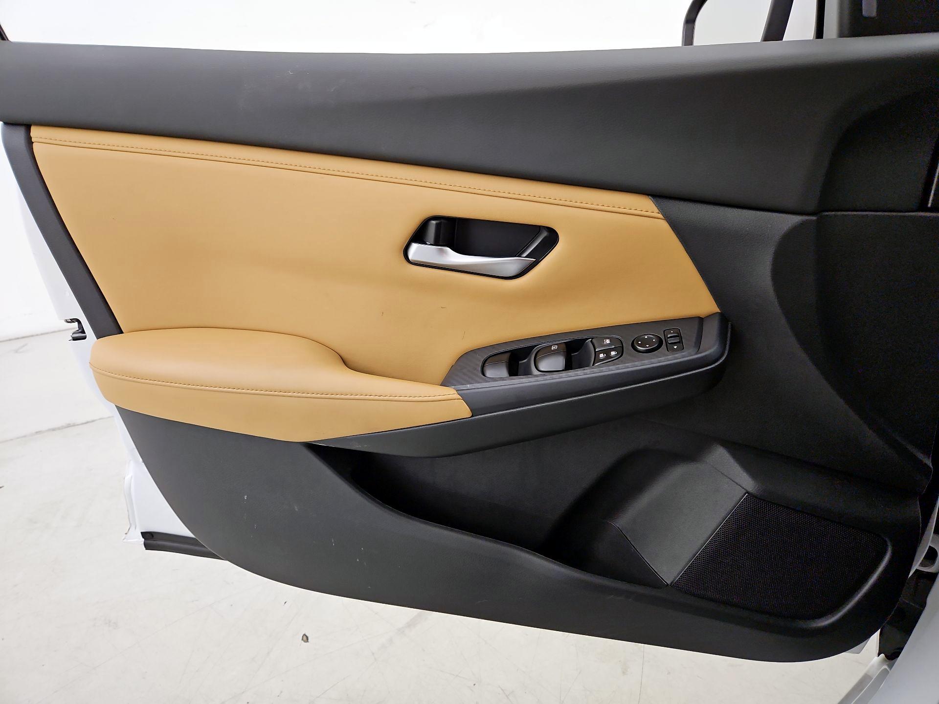 Thumbnail: 2023 Nissan Sentra - 12