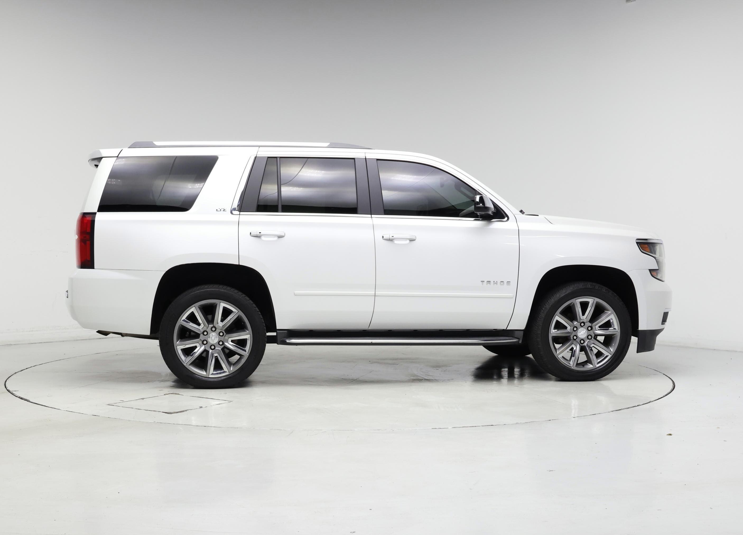 Thumbnail: 2016 Chevrolet Tahoe - 7