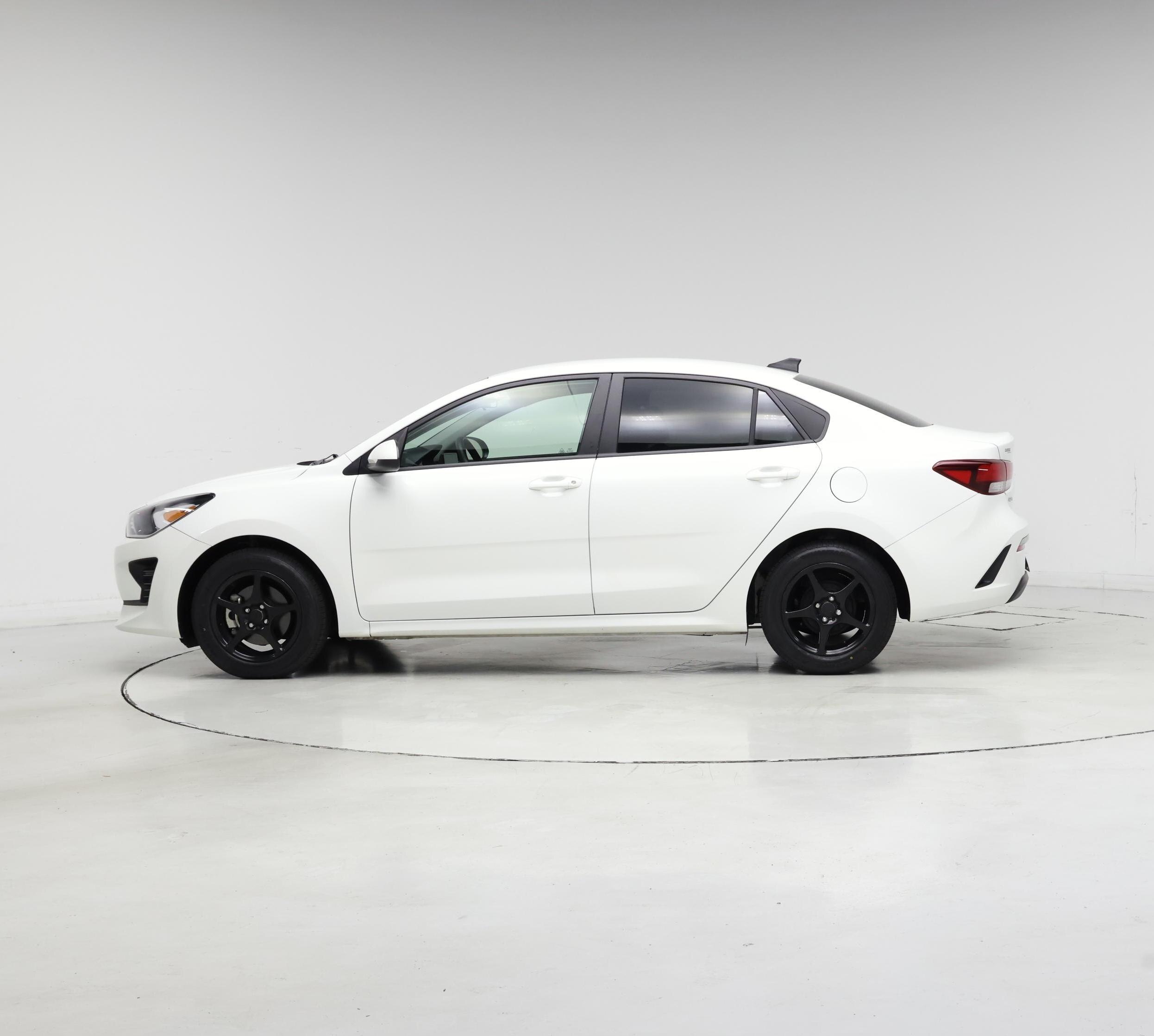 Thumbnail: 2023 Kia Rio - 3