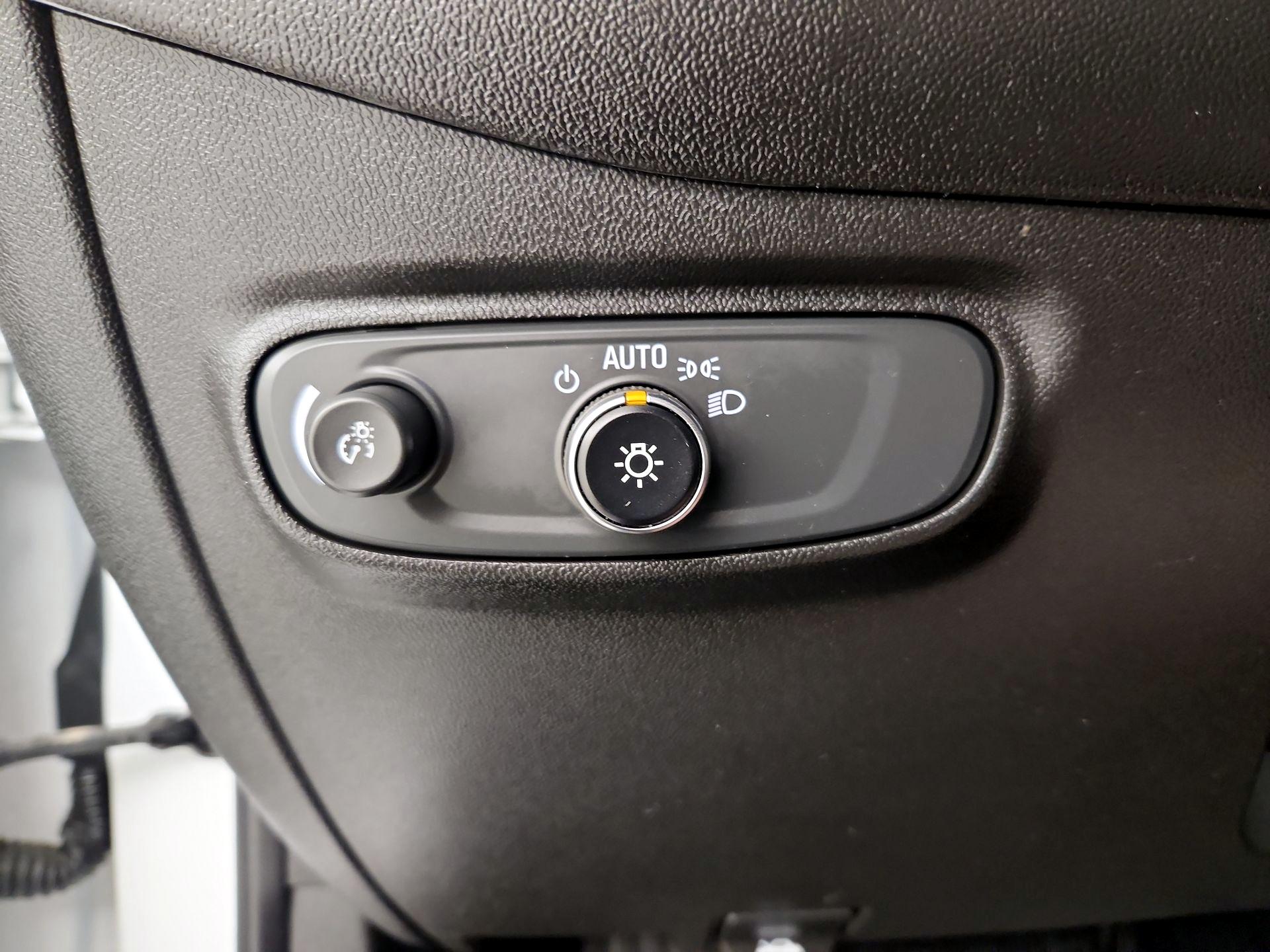 Thumbnail: 2020 Chevrolet Equinox - 13