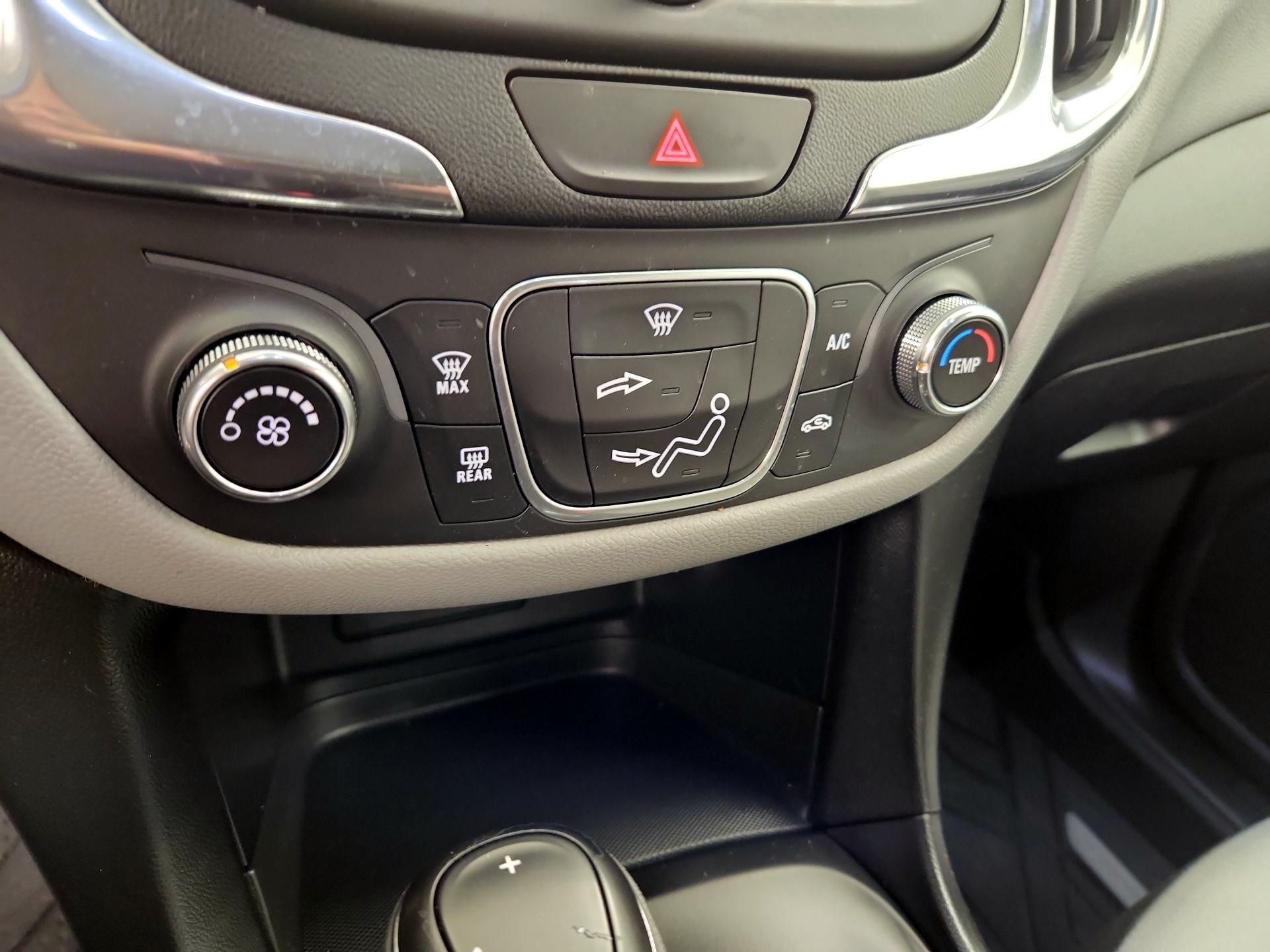 Thumbnail: 2020 Chevrolet Equinox - 16