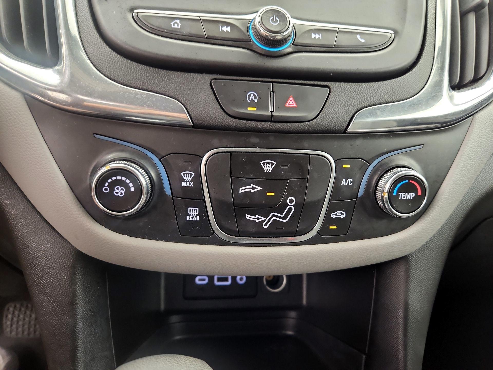 Thumbnail: 2023 Chevrolet Equinox - 16