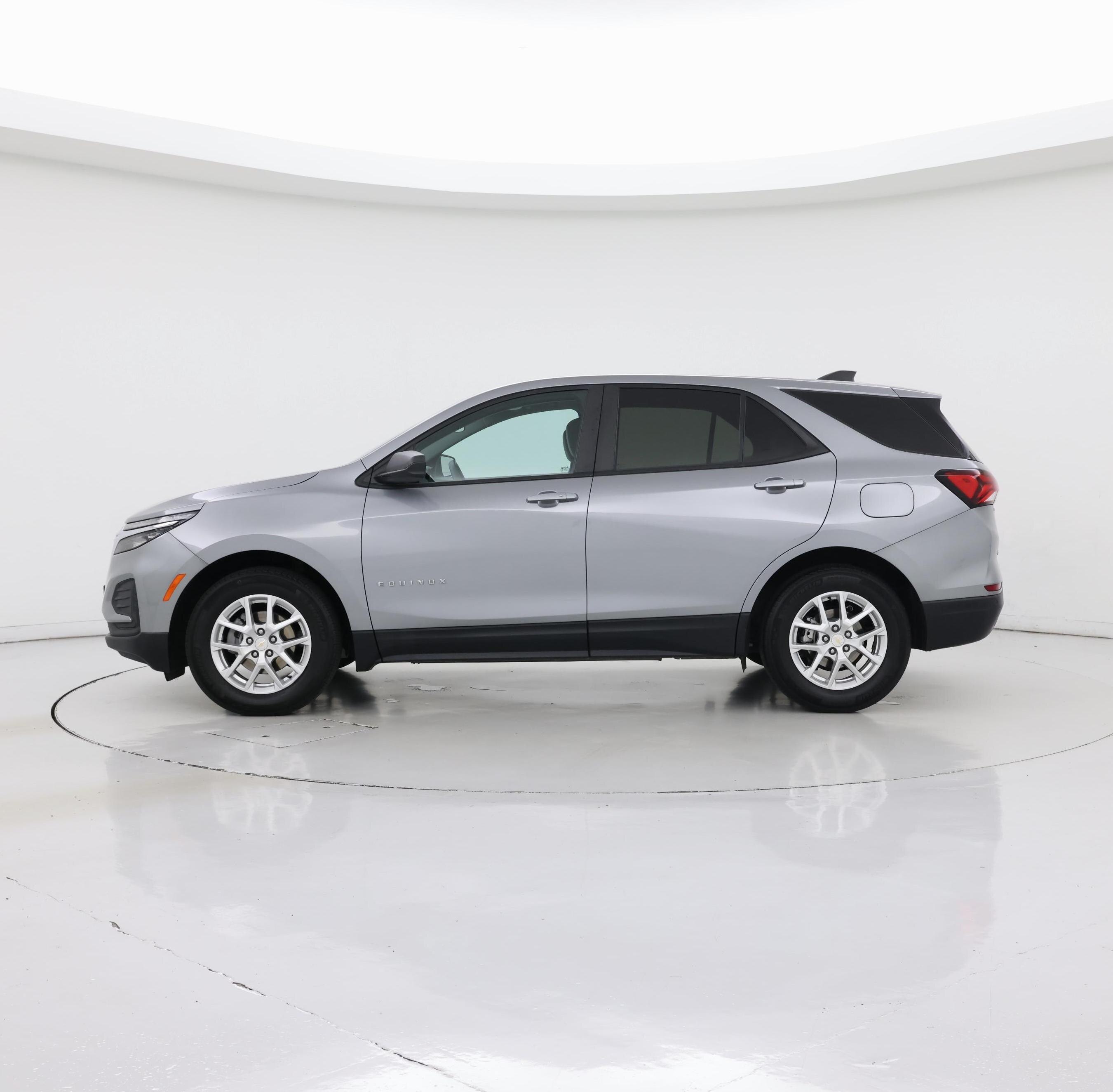 Thumbnail: 2023 Chevrolet Equinox - 3
