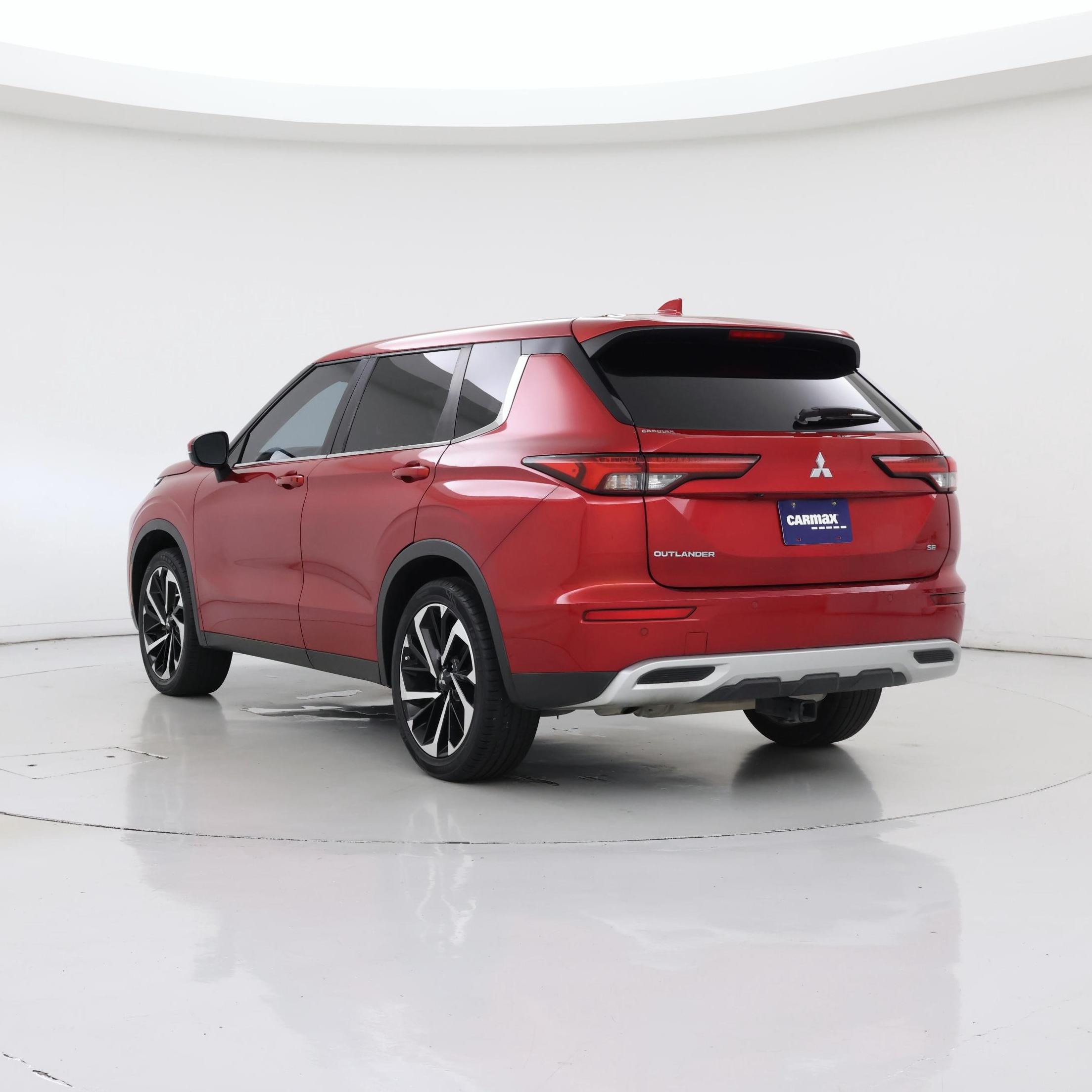 Thumbnail: 2022 Mitsubishi Outlander - 2