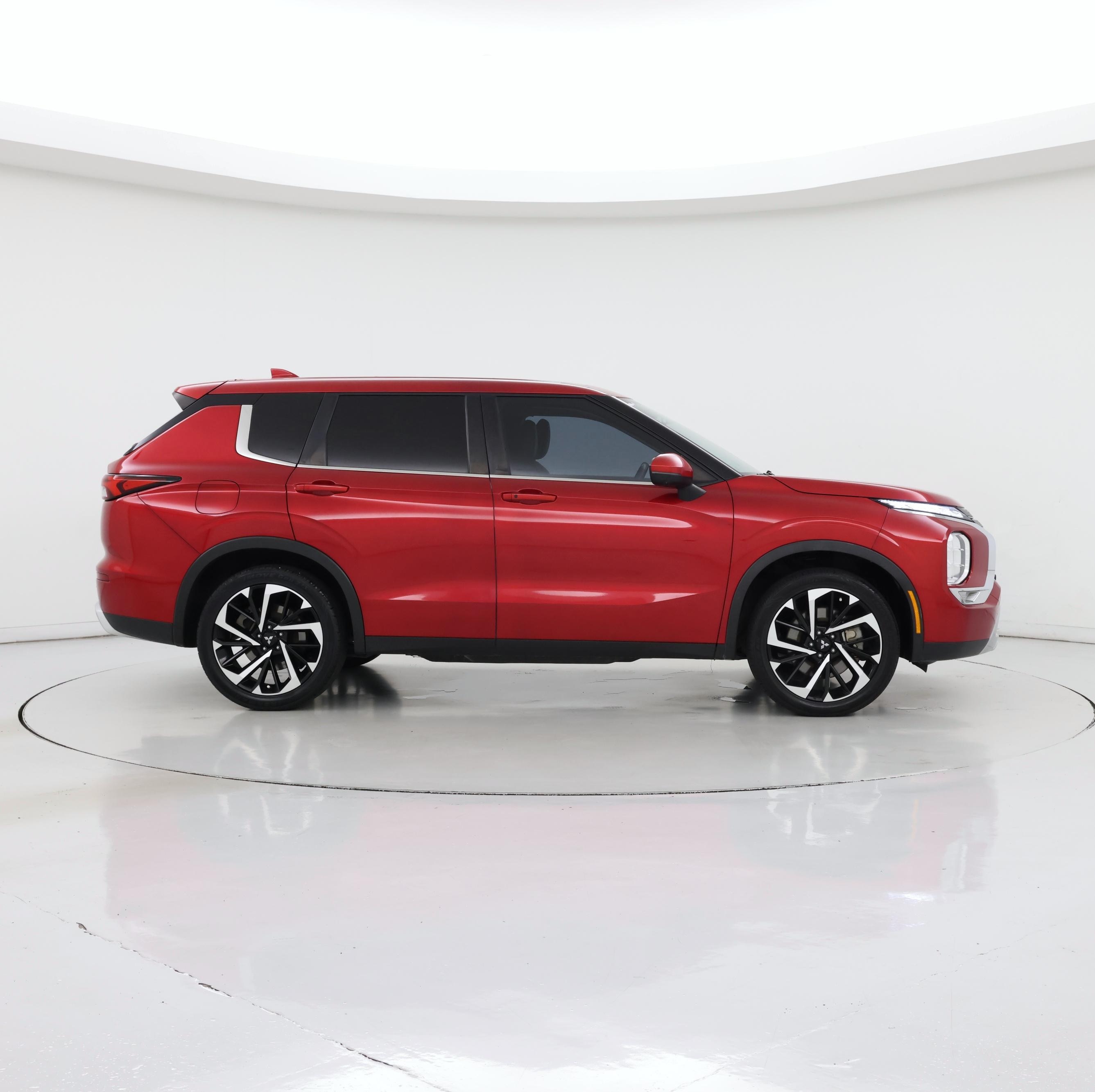 Thumbnail: 2022 Mitsubishi Outlander - 7