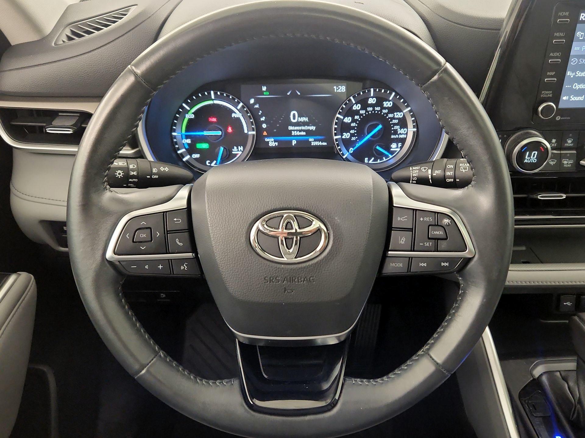 Thumbnail: 2021 Toyota Highlander - 10