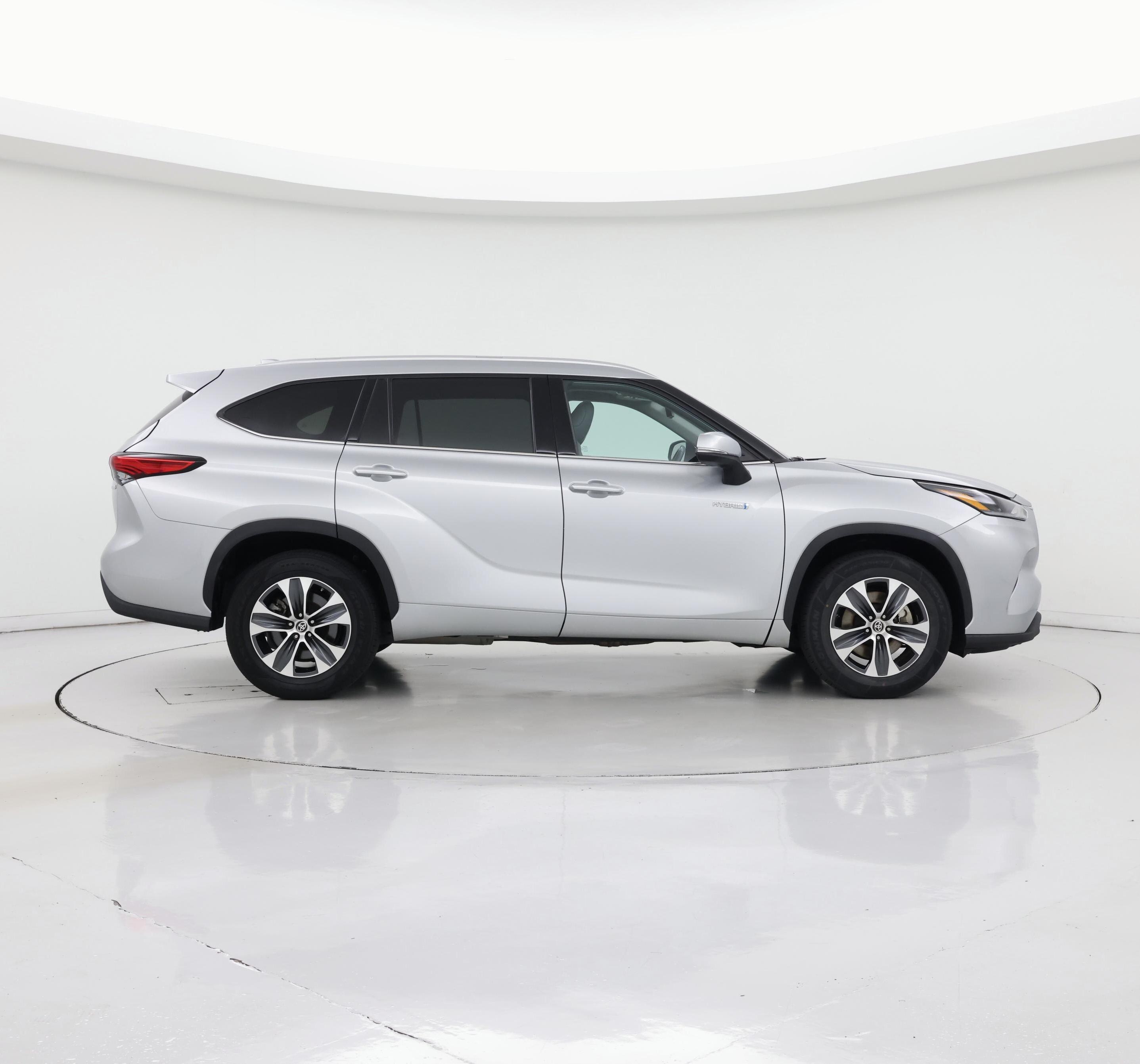 Thumbnail: 2021 Toyota Highlander - 7