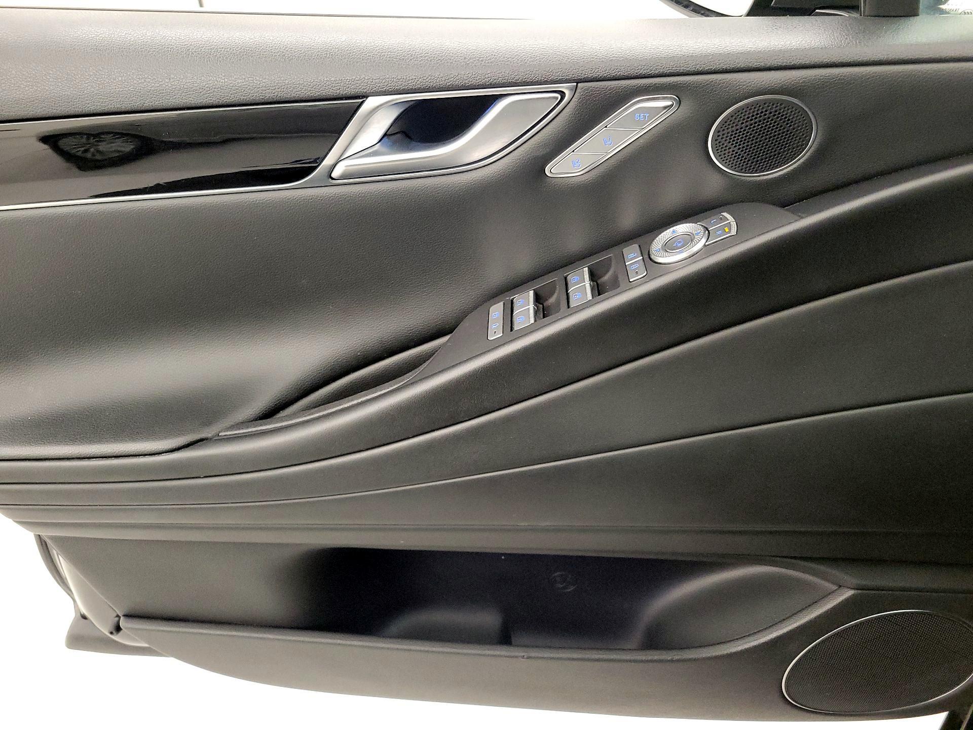 Thumbnail: 2023 Genesis G80 - 12