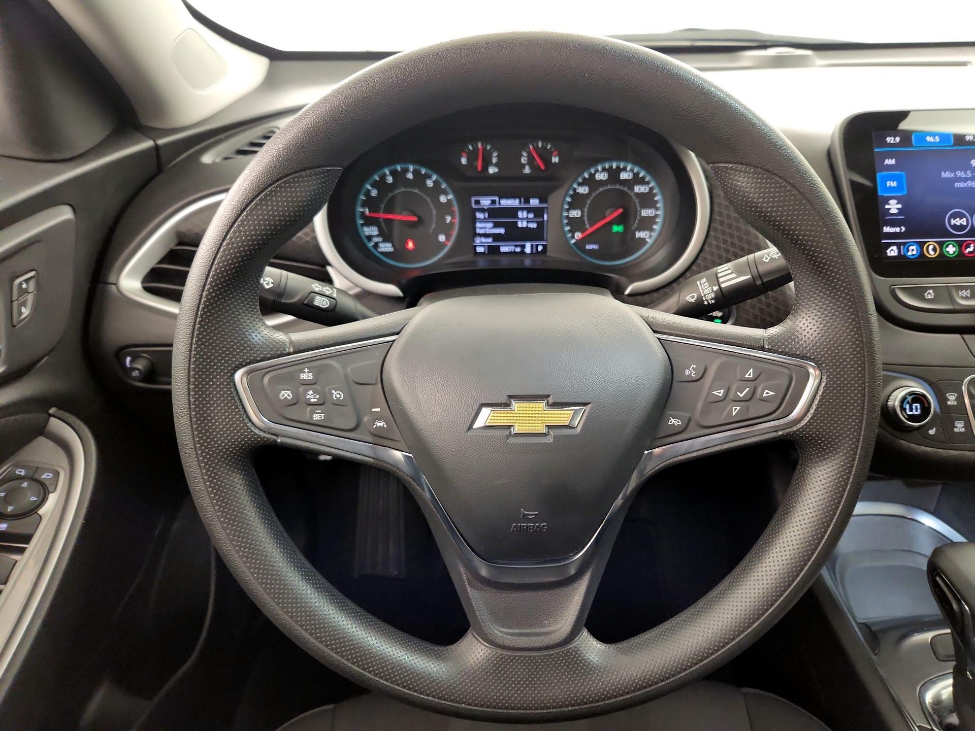 Thumbnail: 2023 Chevrolet Malibu - 10