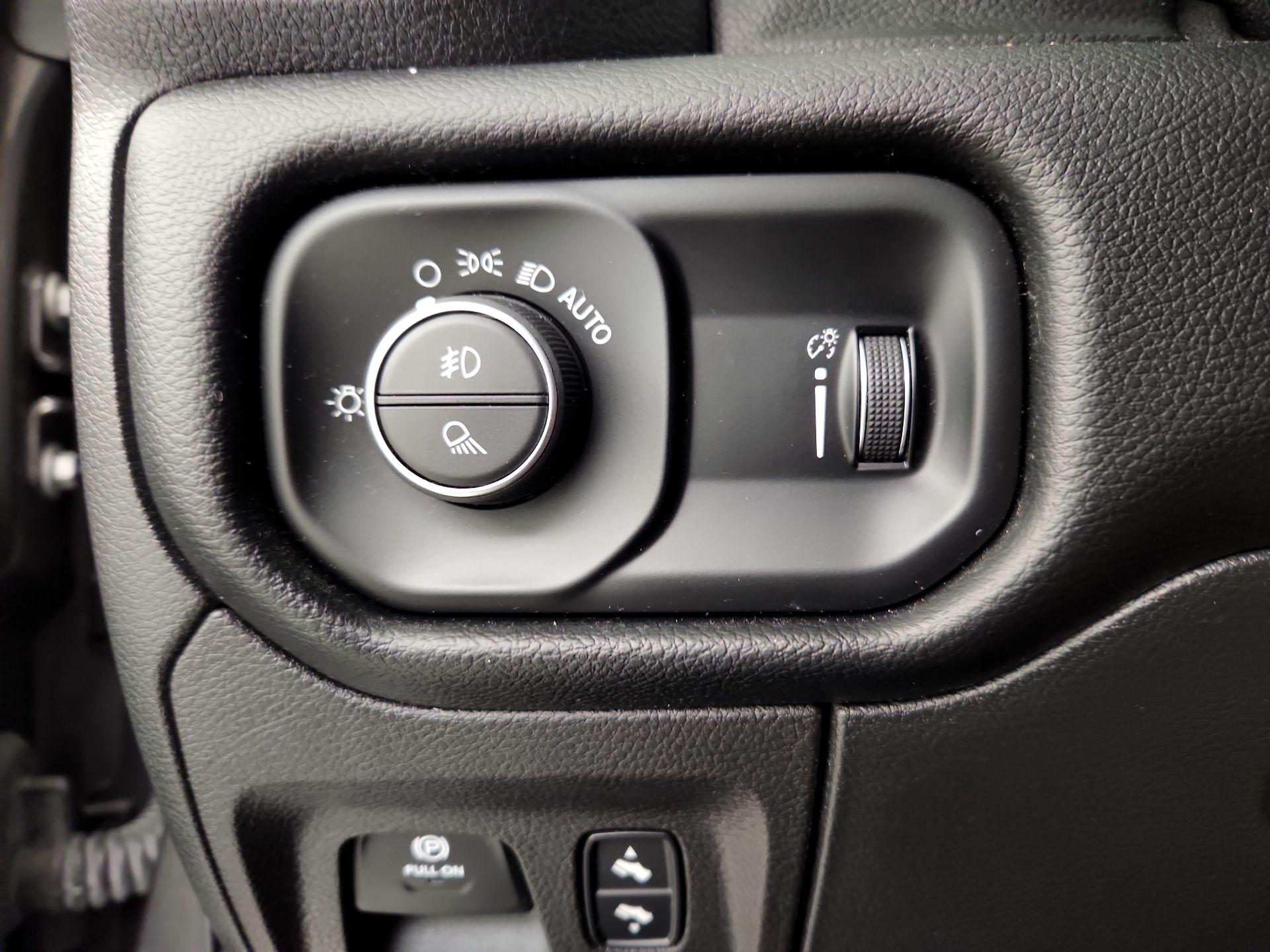 Thumbnail: 2021 RAM 1500 - 13