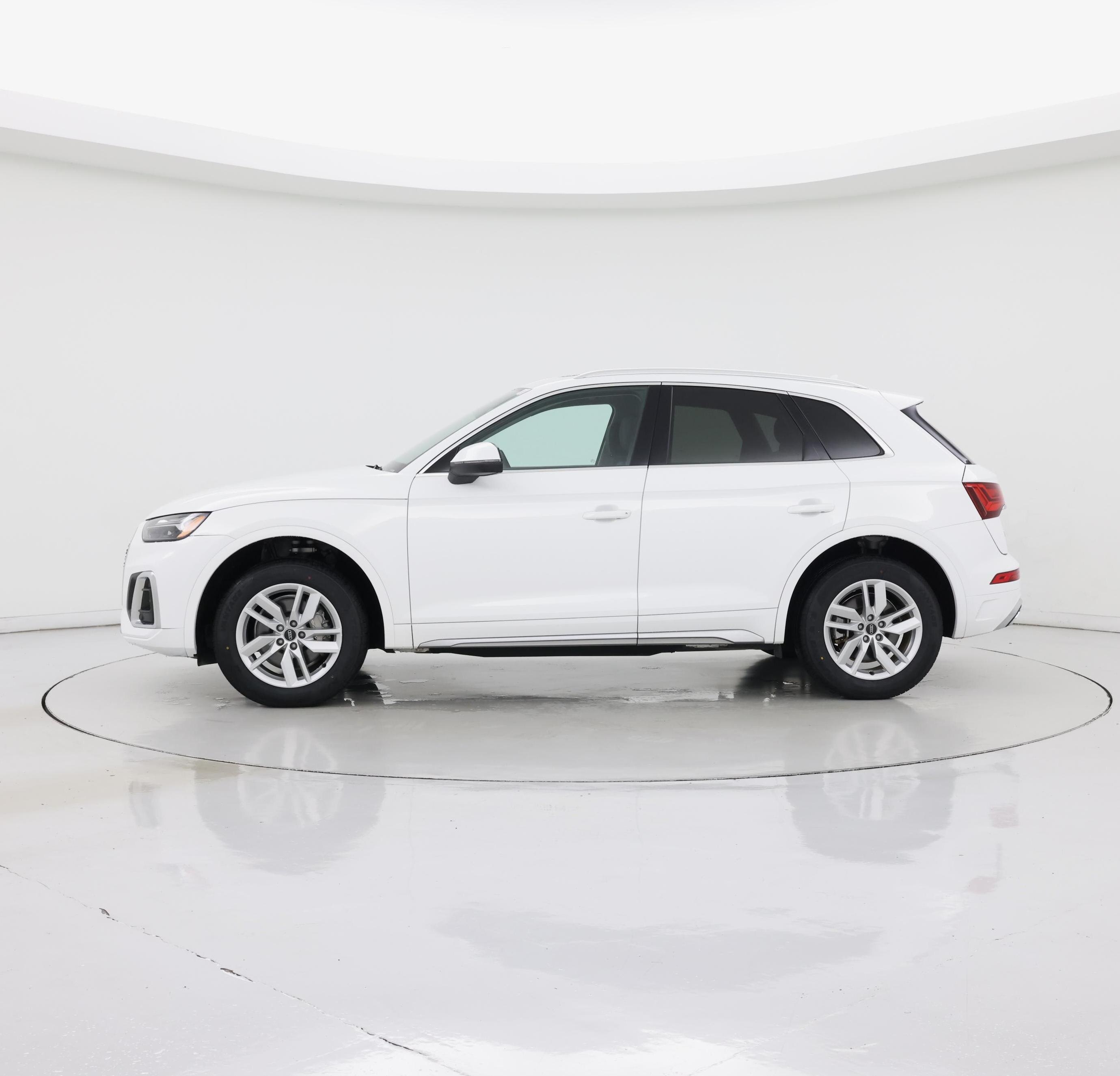 Thumbnail: 2022 Audi Q5 - 3