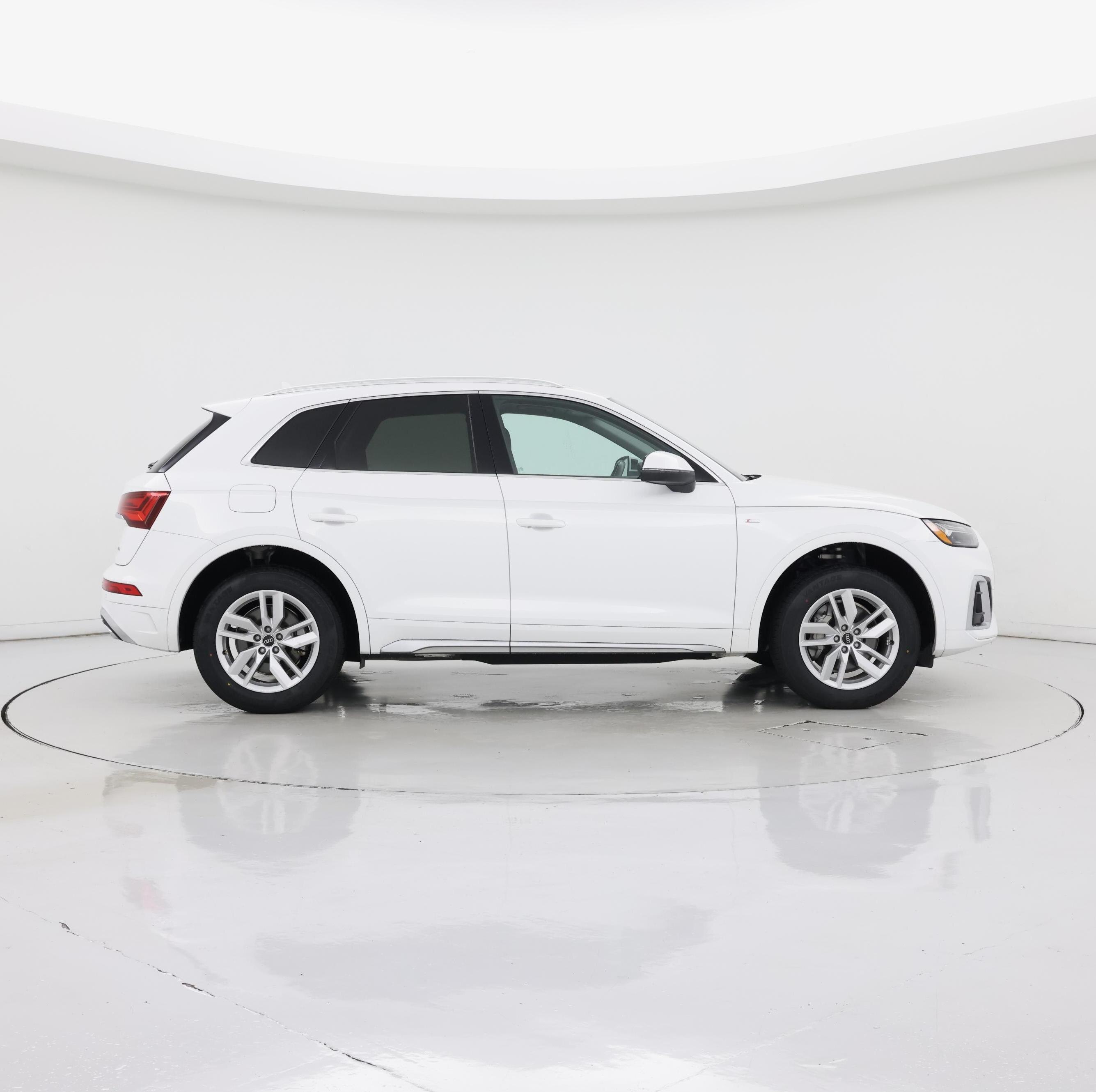 Thumbnail: 2022 Audi Q5 - 7