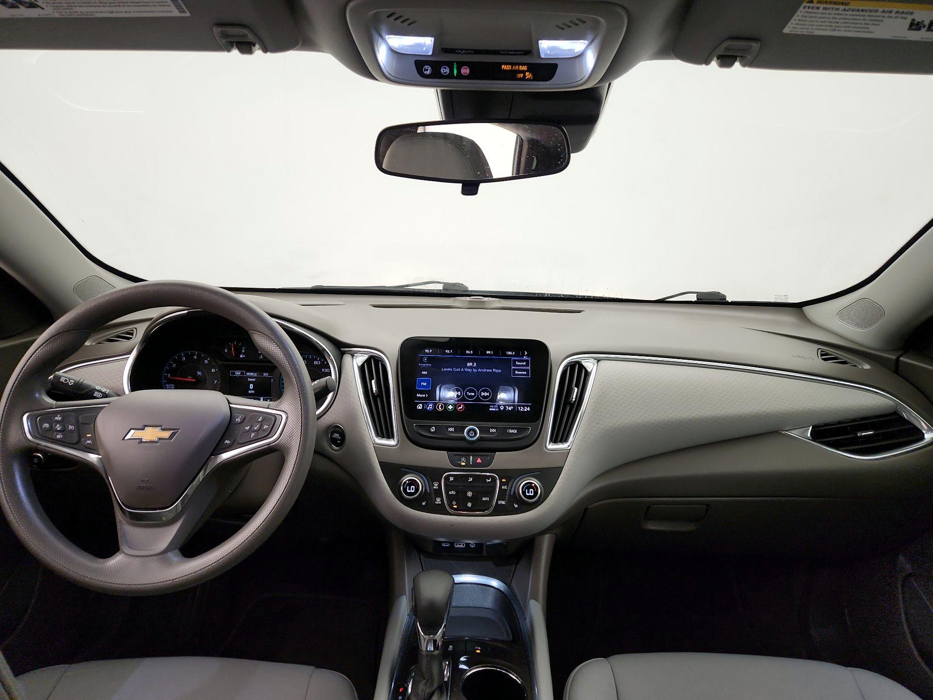 Thumbnail: 2021 Chevrolet Malibu - 9