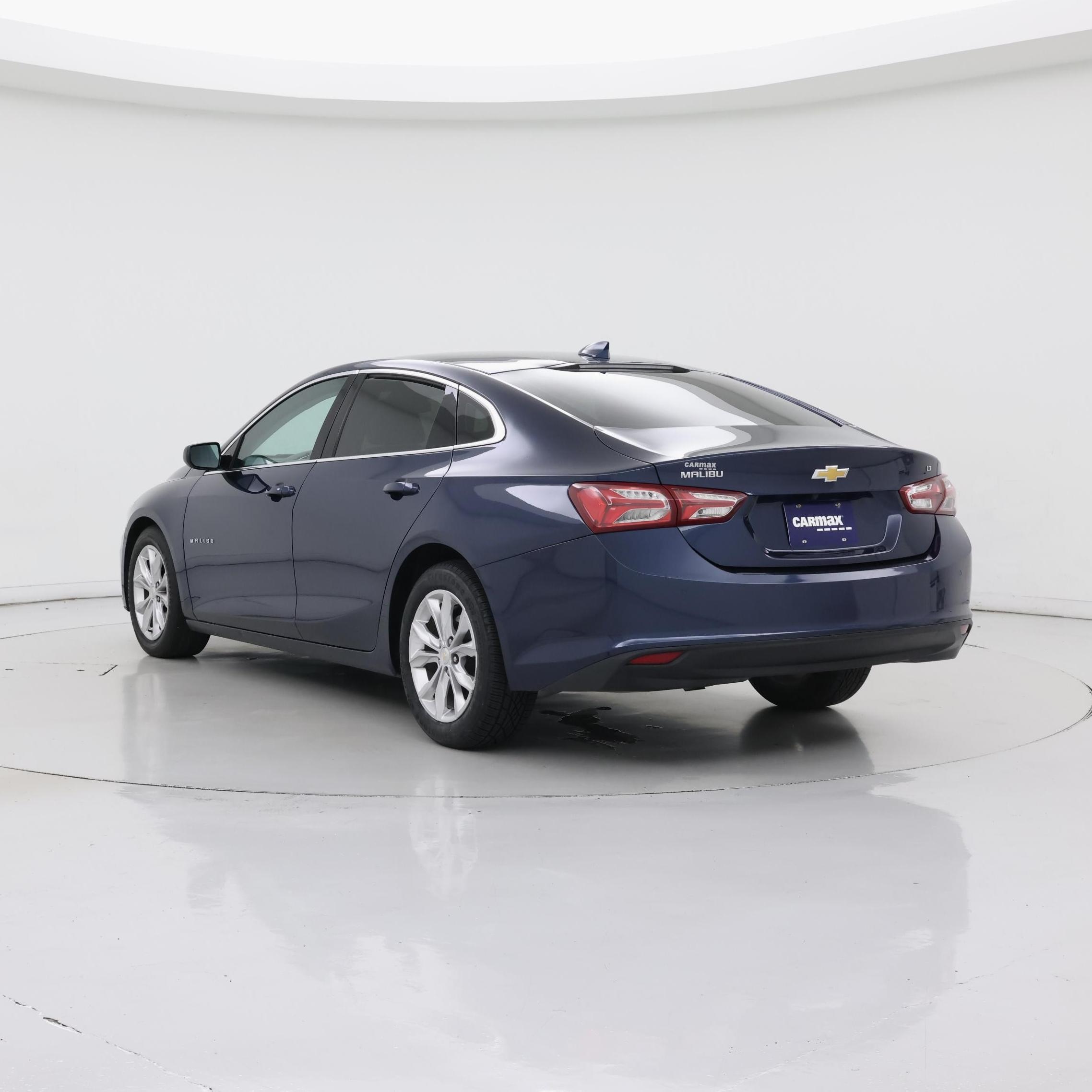 Thumbnail: 2021 Chevrolet Malibu - 2