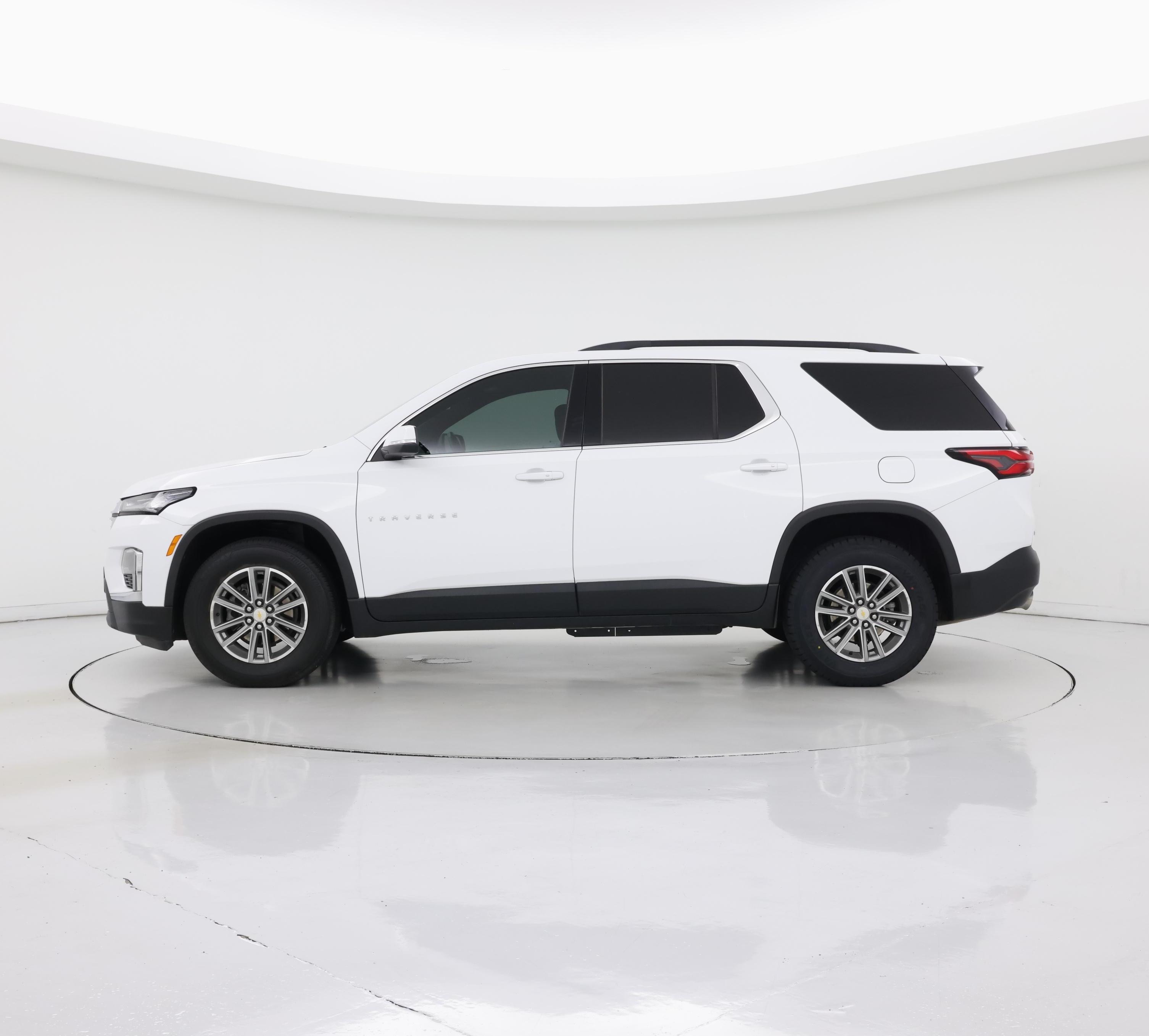 Thumbnail: 2023 Chevrolet Traverse - 3