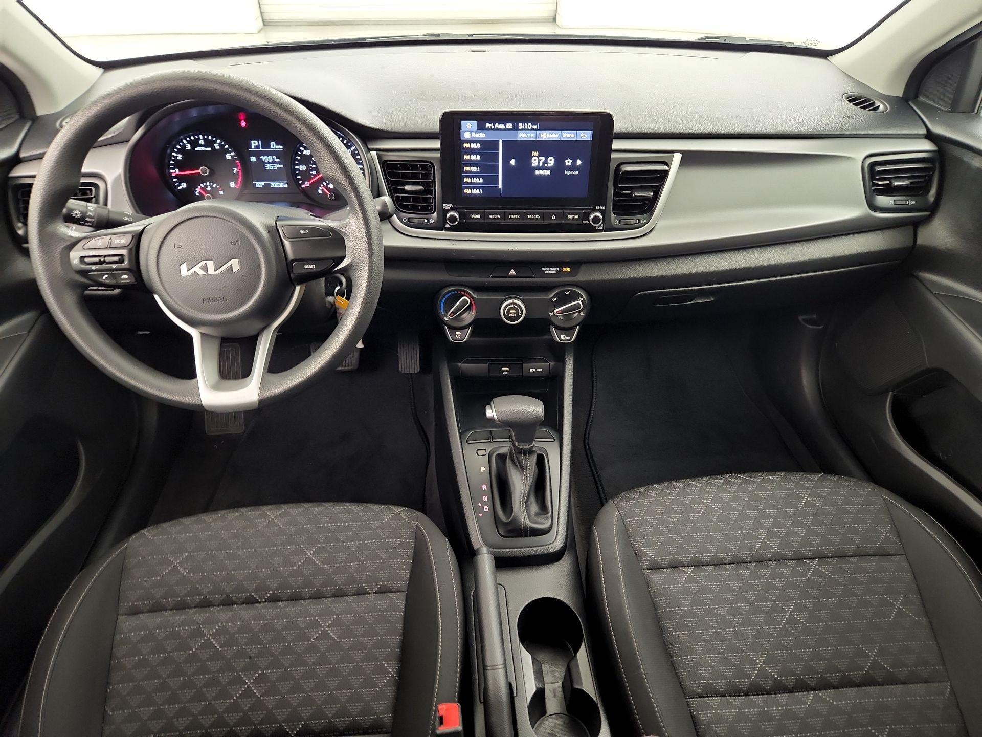 Thumbnail: 2022 Kia Rio - 9