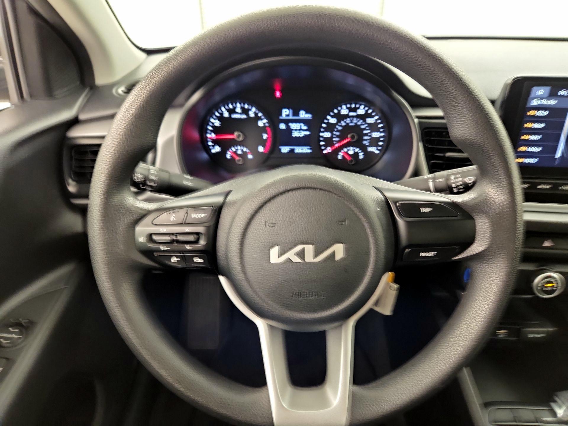 Thumbnail: 2022 Kia Rio - 10