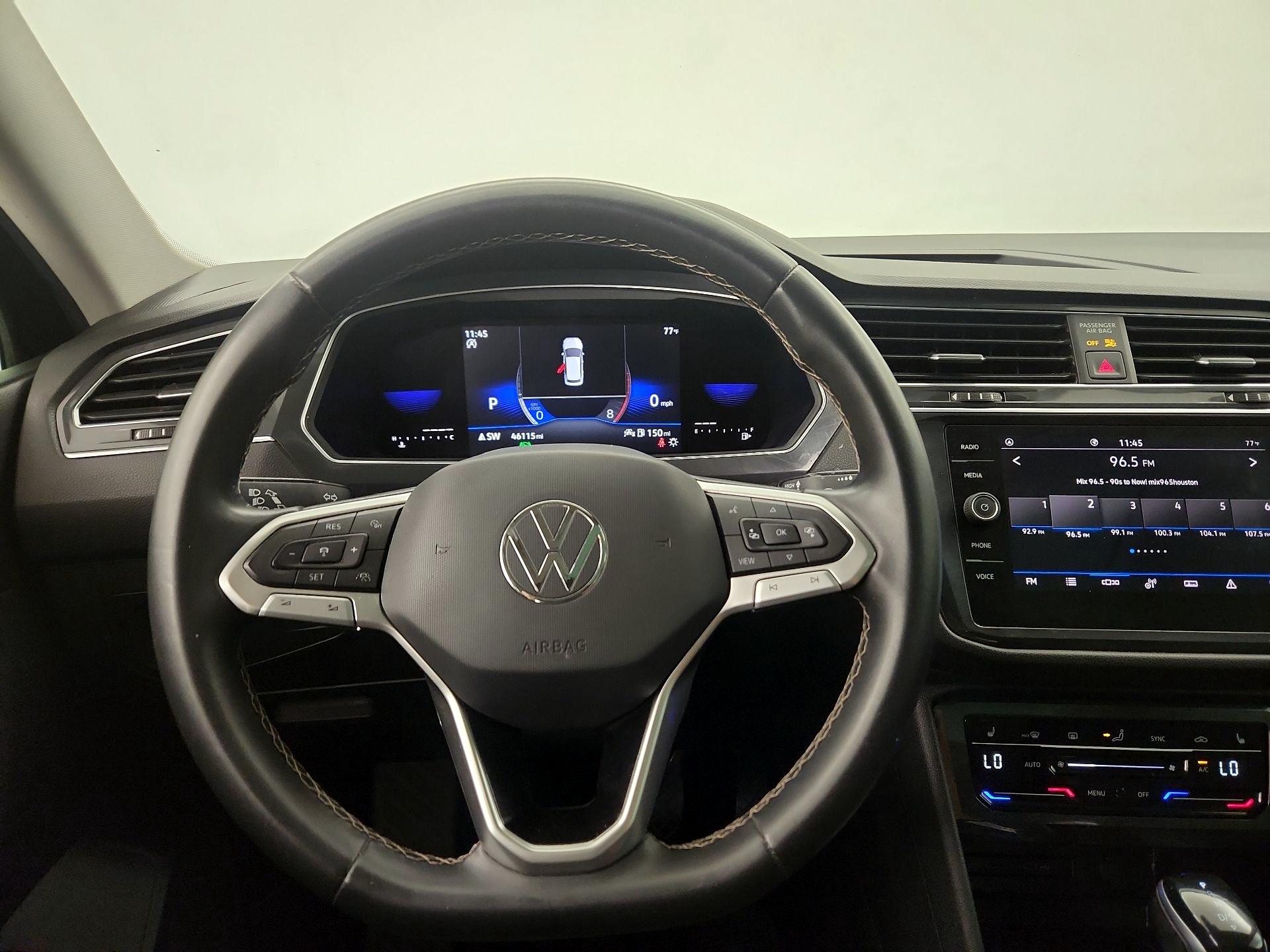 Thumbnail: 2022 Volkswagen Tiguan - 10