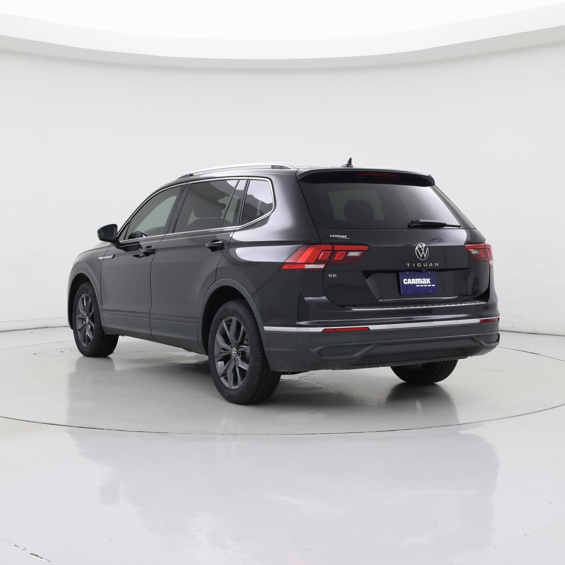 Thumbnail: 2022 Volkswagen Tiguan - 2