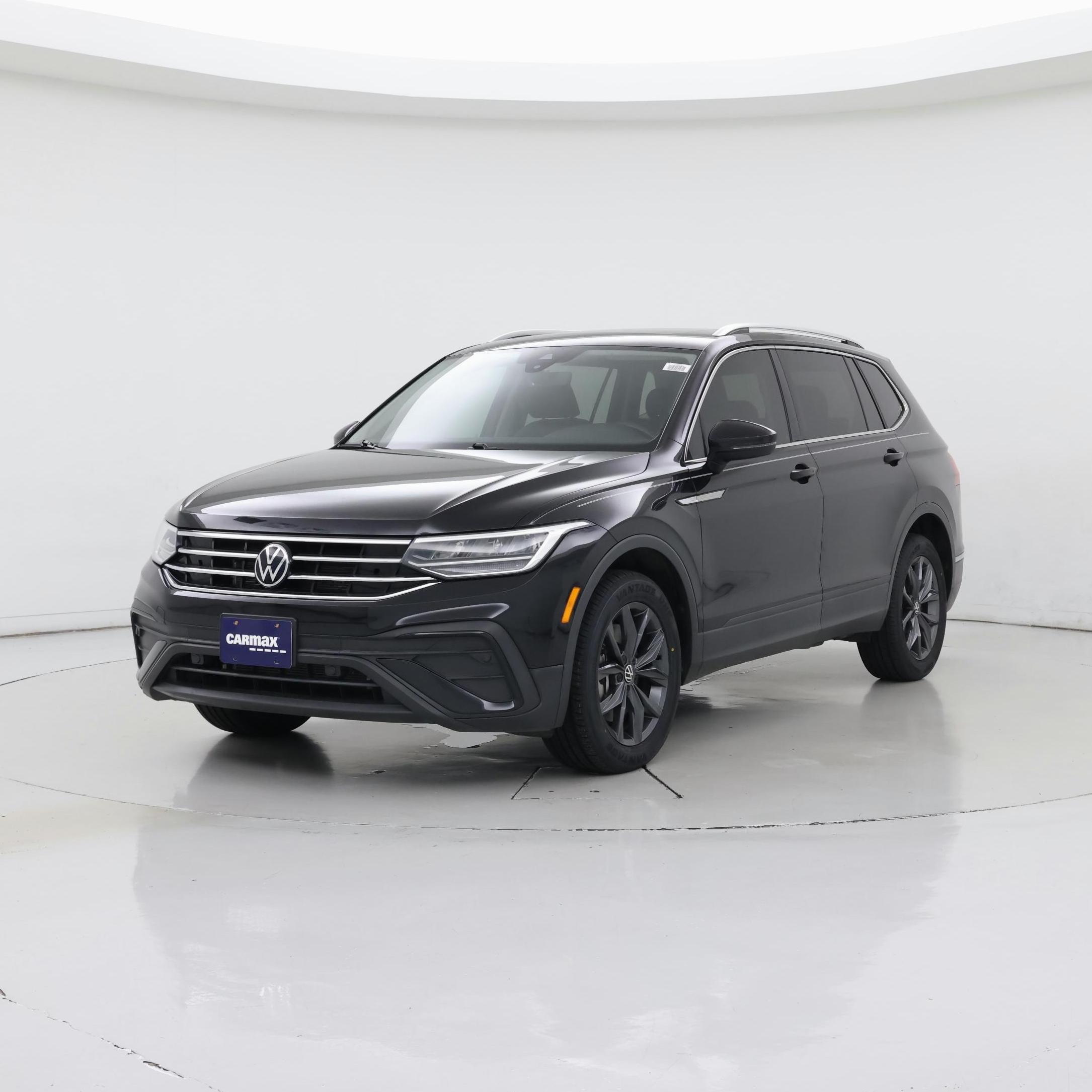 Thumbnail: 2022 Volkswagen Tiguan - 4
