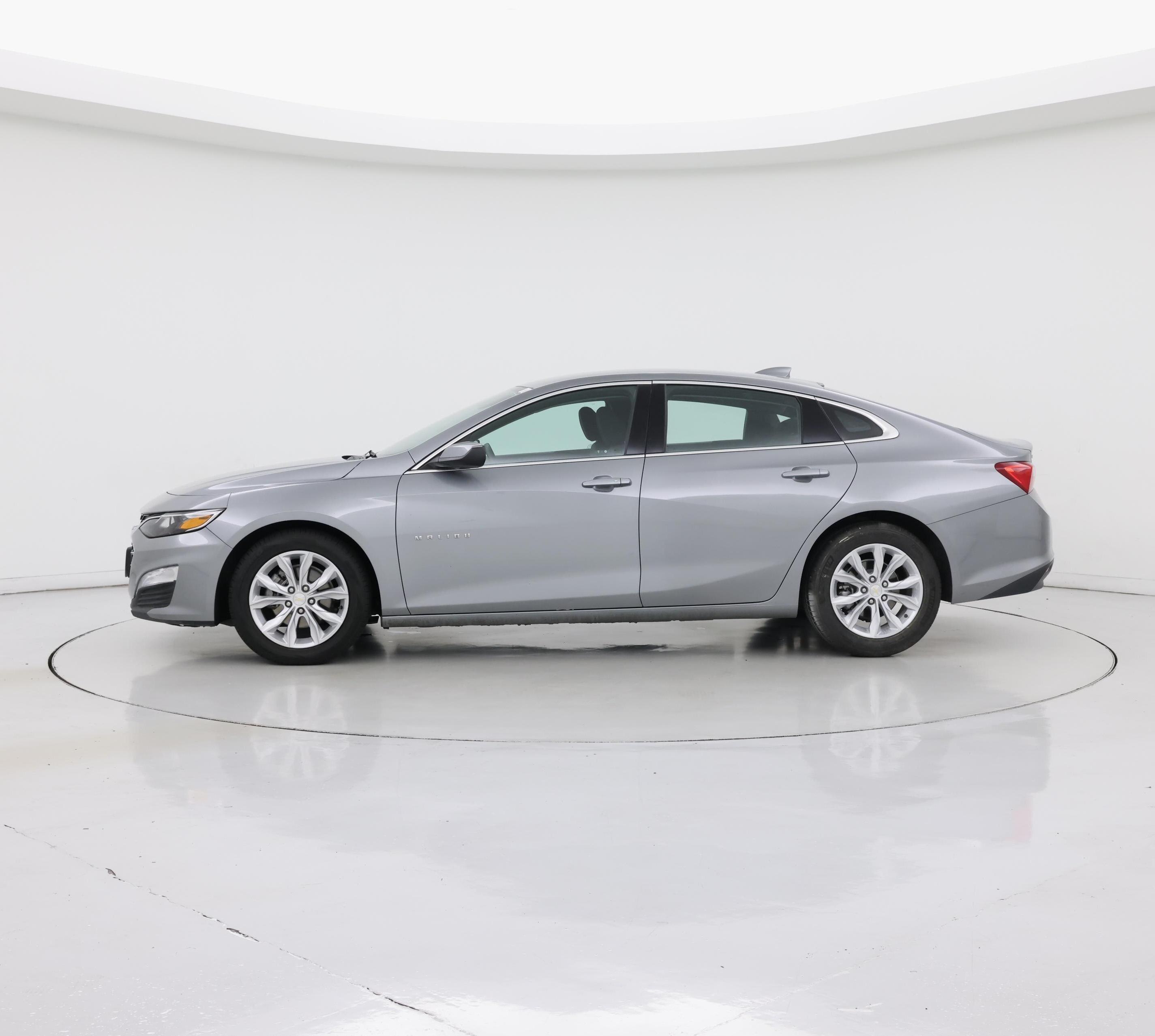 Thumbnail: 2023 Chevrolet Malibu - 3