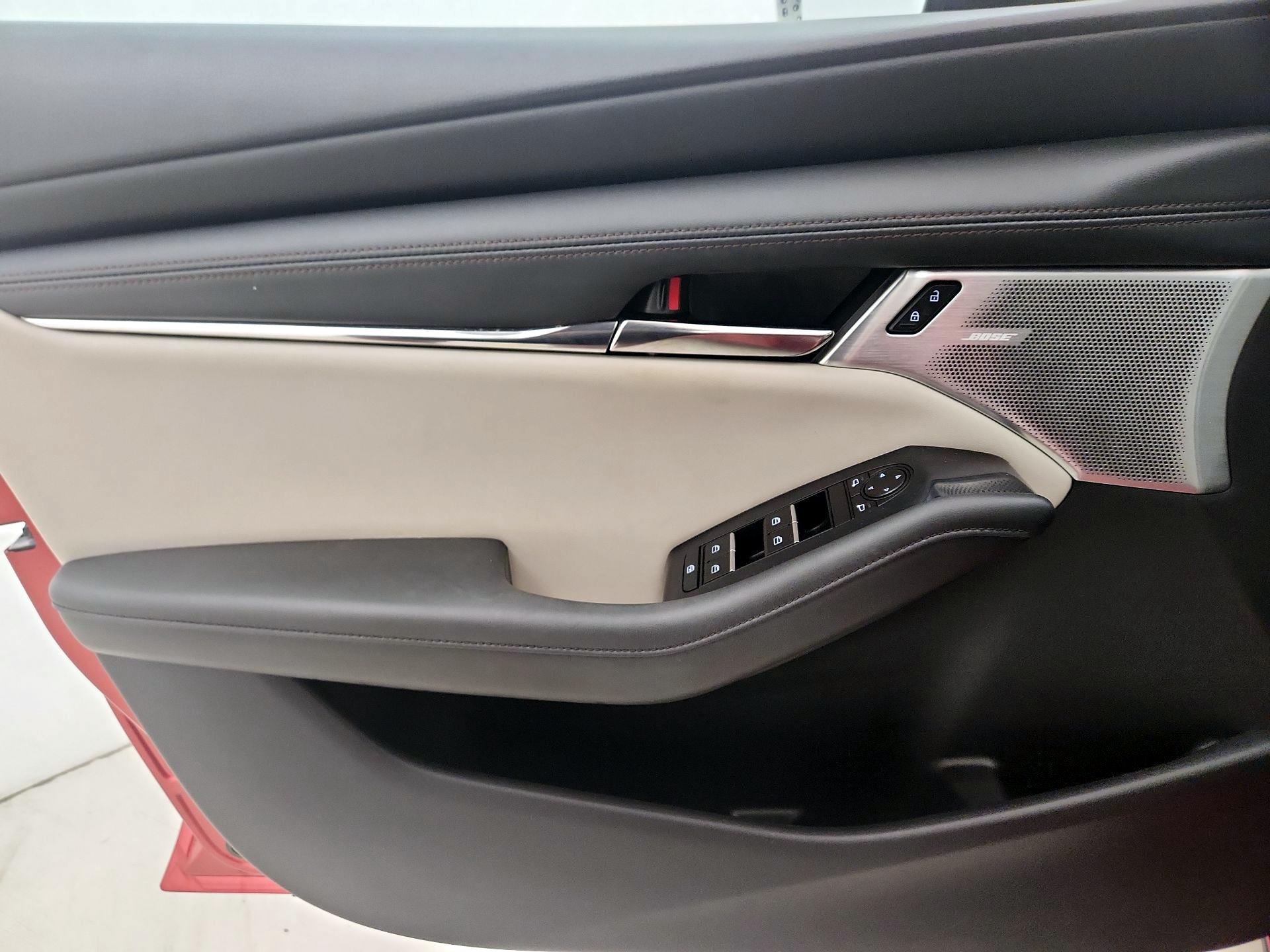 Thumbnail: 2021 Mazda Mazda3 - 12