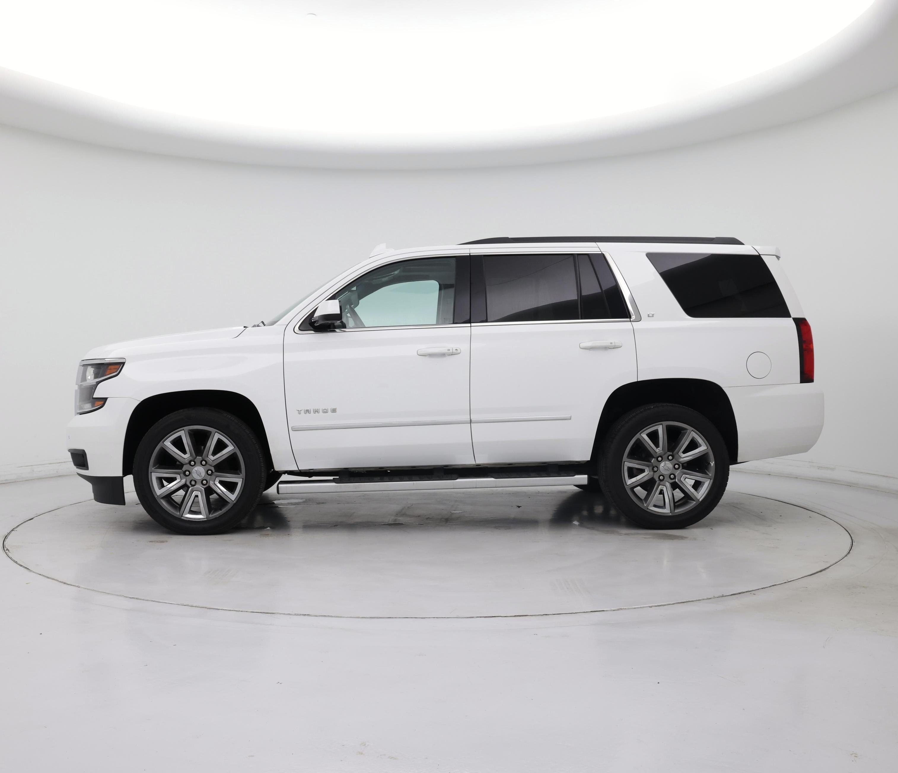 Thumbnail: 2018 Chevrolet Tahoe - 3